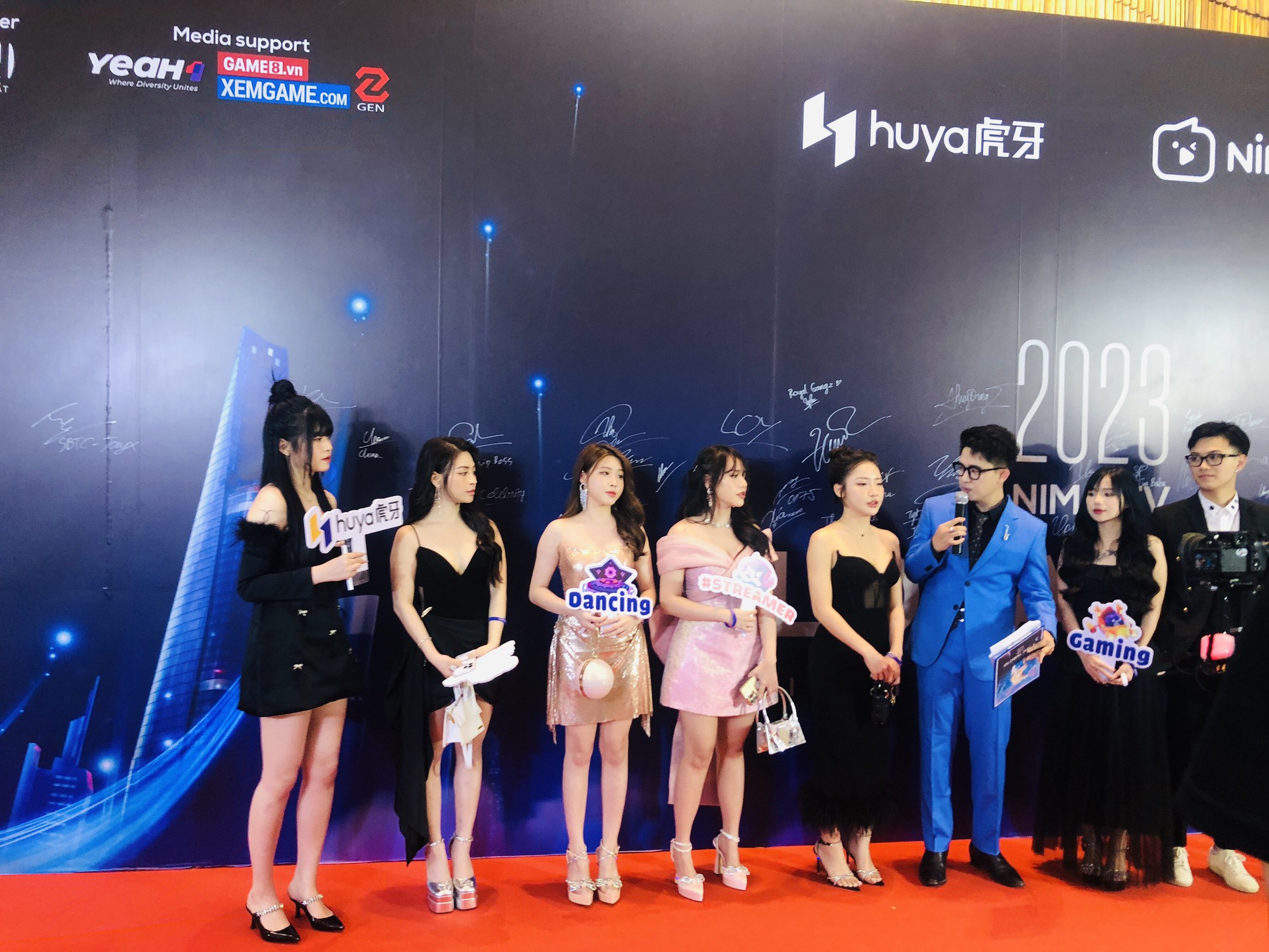 Dàn sao khuấy đảo đêm Nimo TV Global Gala 2023