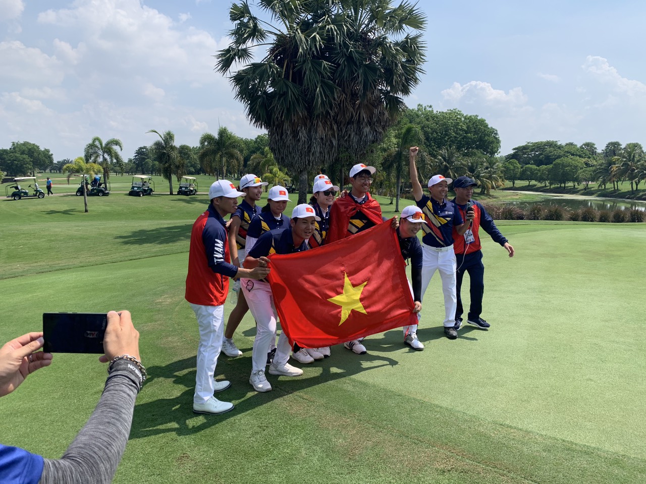 Tay golf trẻ 15 tuổi Lê Khánh Hưng giành HCV SEA Games lịch sử: 'Tôi khóc vì tự hào' - Ảnh 5.