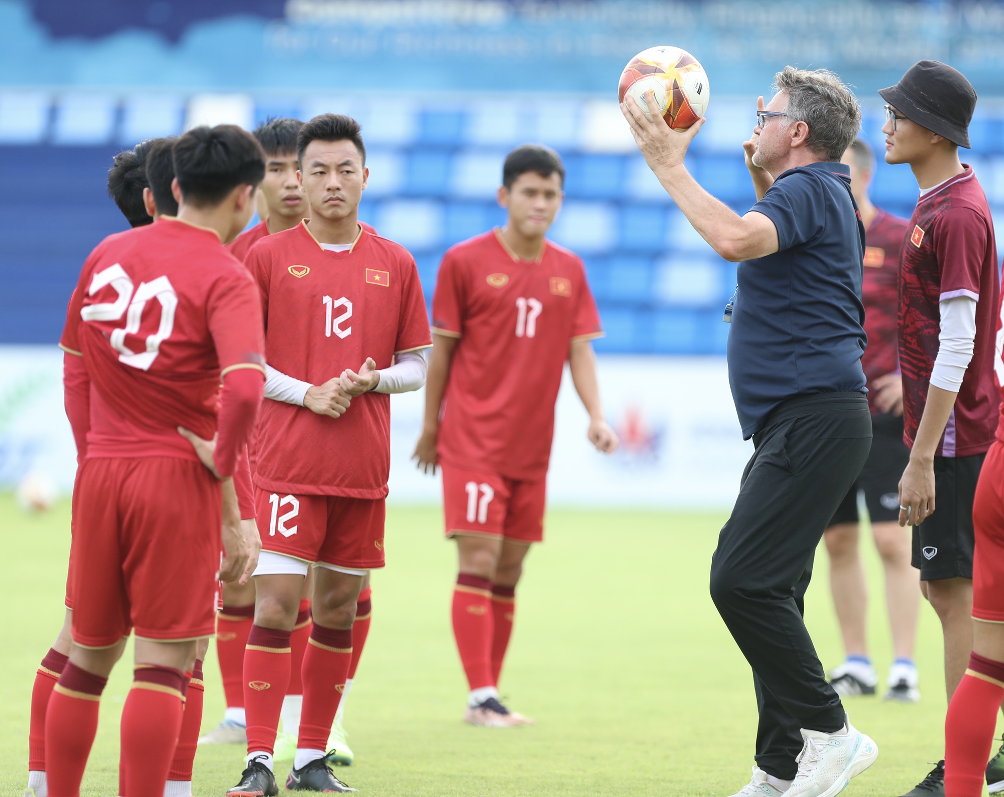 SEA Games 32, U.22 Việt Nam 0-0 U.22 Thái Lan: HLV Troussier dùng đội hình 2 - Ảnh 4.