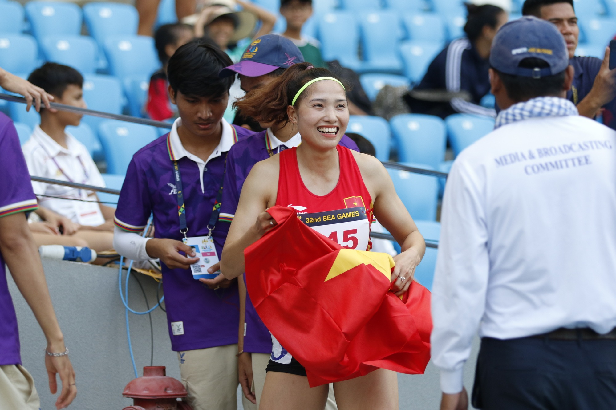 Hoãn cưới để thi đấu SEA Games, Nguyễn Linh Na xuất sắc giành HCV 7 môn phối hợp - Ảnh 3.