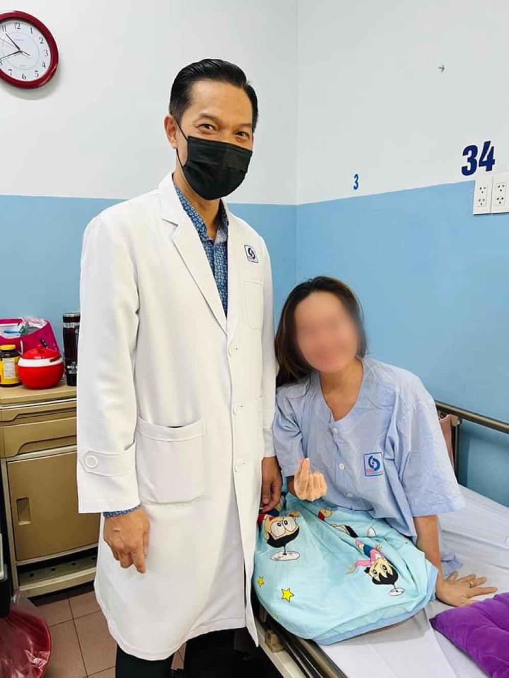 ខោខូវប៊យ៖ ស្ត្រីមានផ្ទៃពោះសរសេរលិខិតថ្លែងអំណរគុណដល់គ្រូពេទ្យ - រូបថត ១. Góc Blouse: Thai phụ viết thư tay cảm ơn y bác sĩ - Ảnh 1.