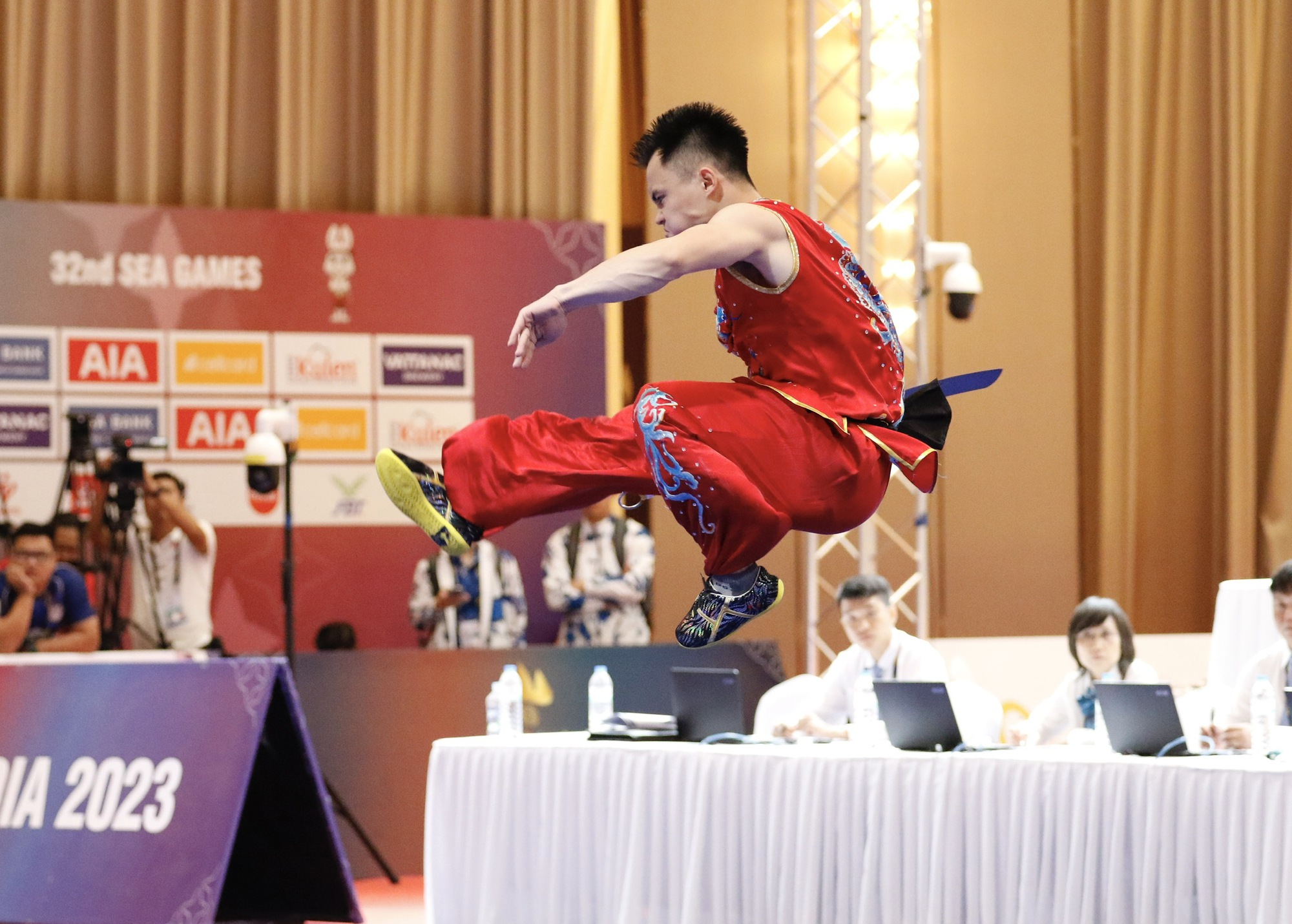 Nối bước thần tượng, chàng trai Tày lần đầu giành HCV SEA Games môn wushu - Ảnh 2.