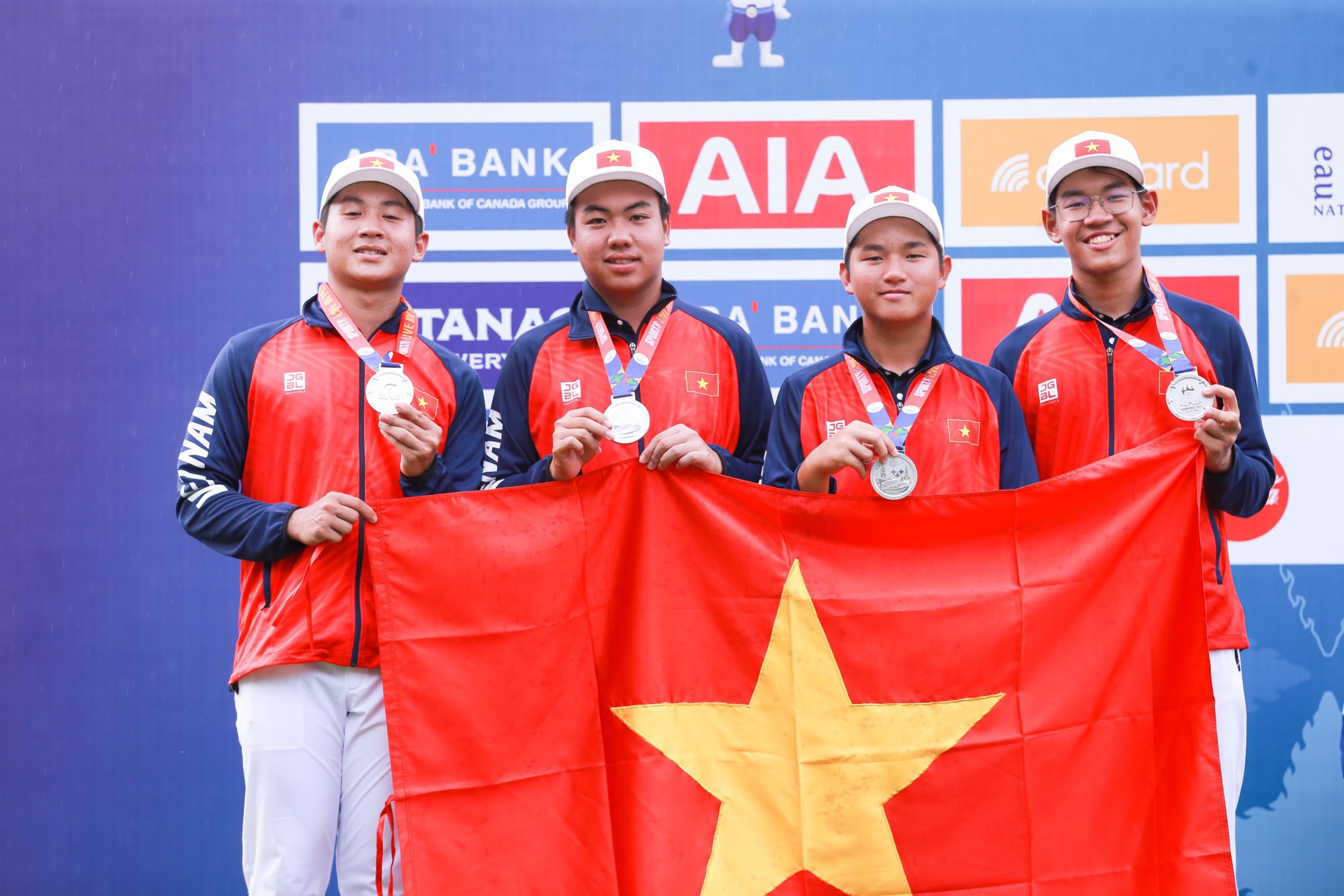 Các tài năng trẻ của golf Việt Nam tiếp tục mang về tấm HCB đồng đội lịch sử - Ảnh 1.