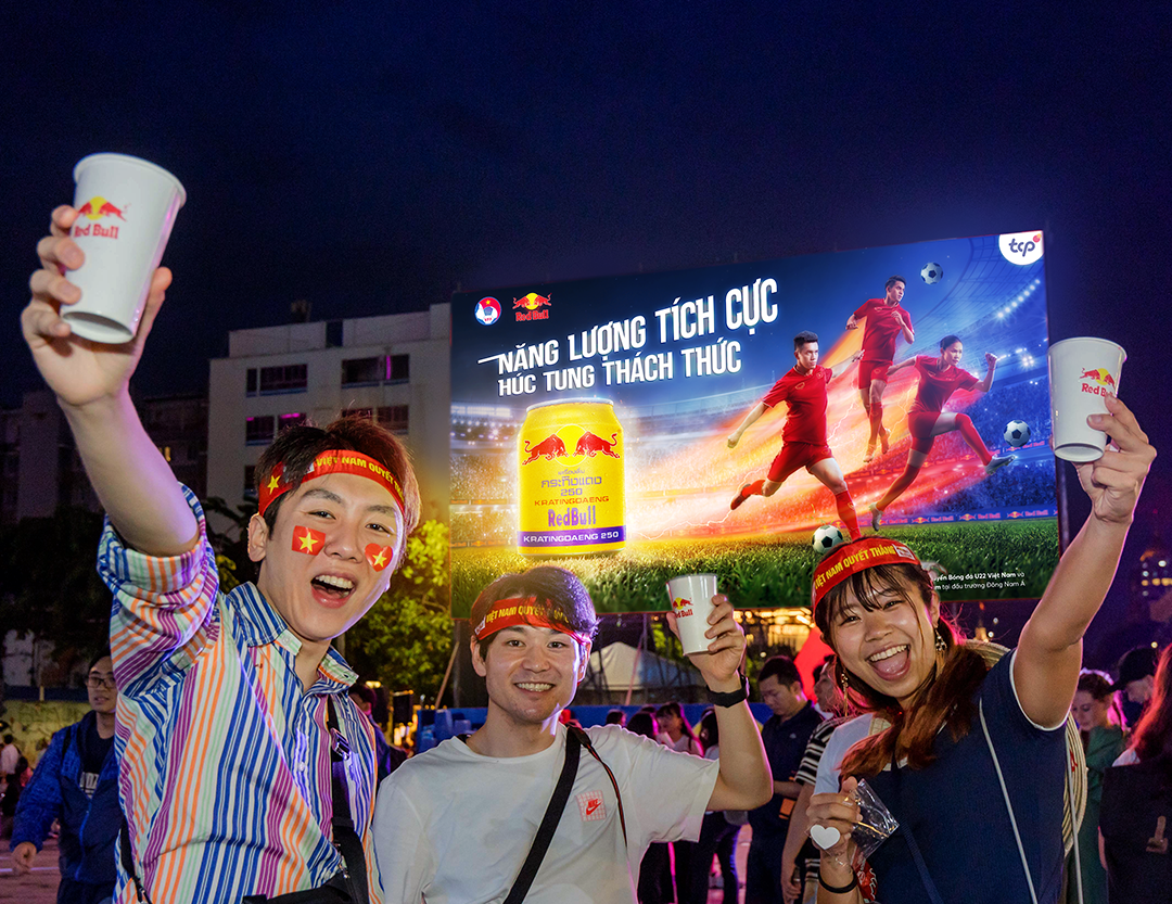 Nhãn hàng Red Bull của Công ty TCP Việt Nam tiếp tục cam kết đóng góp vào nét văn hóa cổ vũ bóng đá