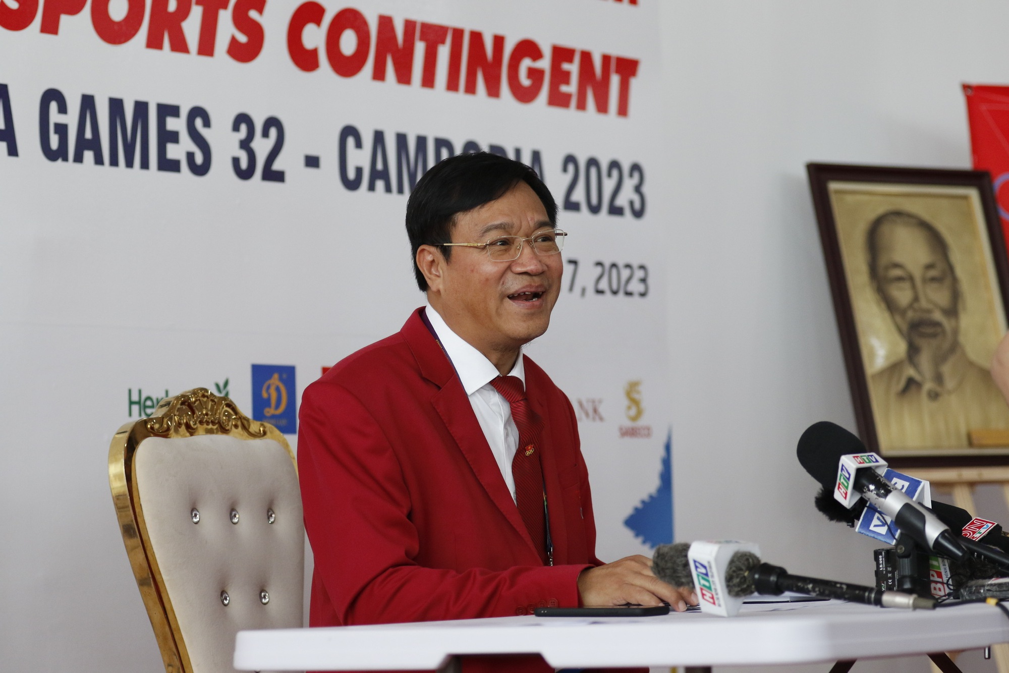 Trưởng đoàn thể thao Việt Nam khẳng định: 'SEA GAmes không phải ao làng' - Ảnh 2.
