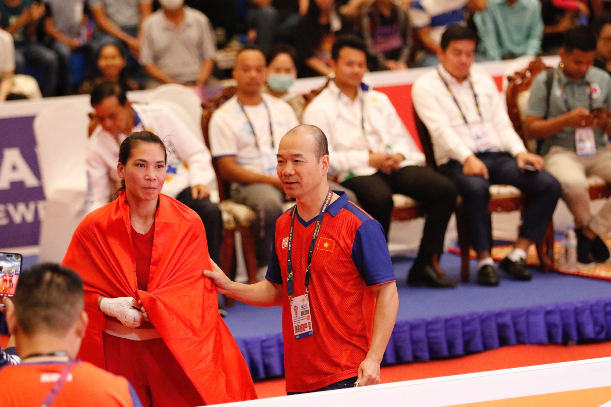 Nhà vô địch boxing Hà Thị Linh: 'Giờ tôi thực sự rất nhớ con' - Ảnh 6.