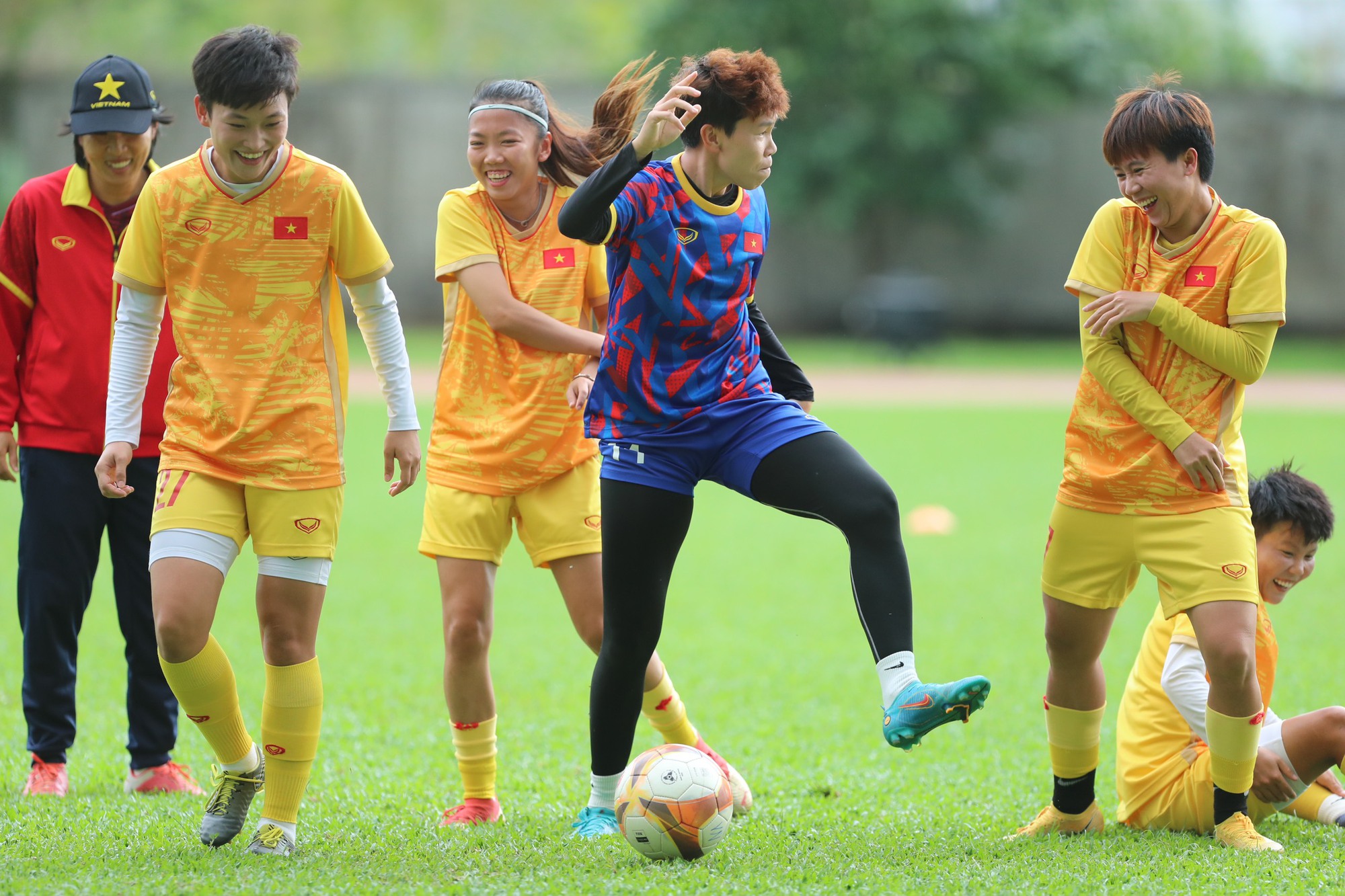 Tuyết Dung: &quot;Chúng tôi sẽ giúp U.22 Việt Nam có lại động lực chiến thắng&quot; - Ảnh 1.