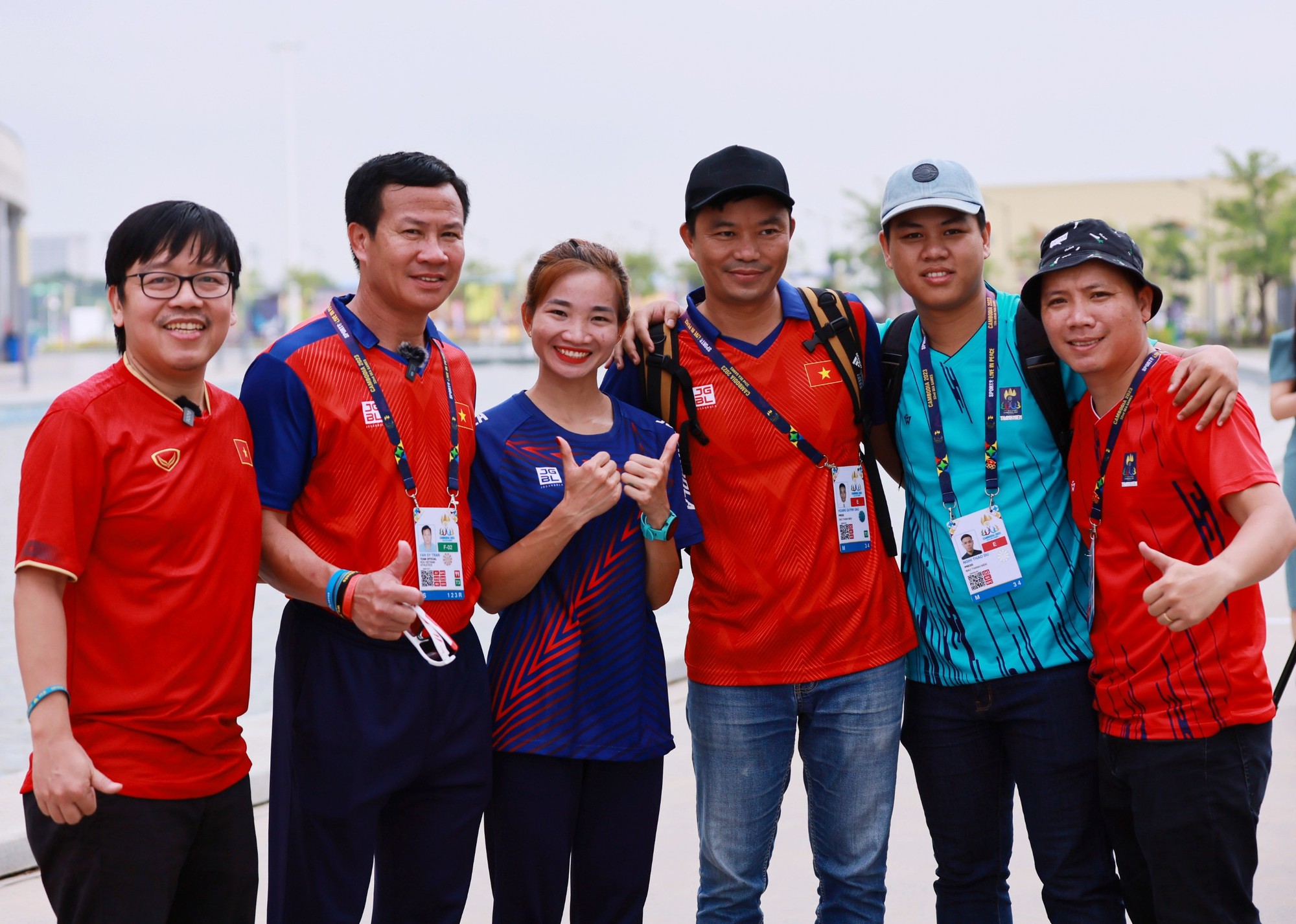 Hai thầy trò ‘siêu nhân’ Nguyễn Thị Oanh kể về chiến tích vàng SEA Games 32 - Ảnh 1.