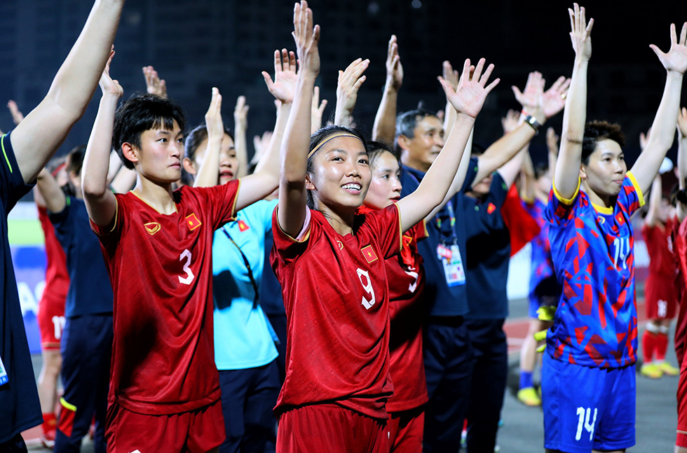 Đội tuyển nữ Việt Nam và cú hích hướng đến chân trời World Cup  - Ảnh 3.