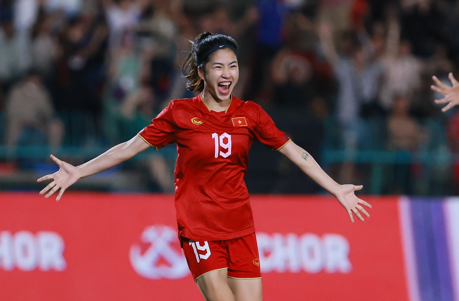 Trả lời Thanh Niên, HLV Mai Đức Chung: 'Tôi muốn tặng HCV SEA Games 32 cho vợ con'  - Ảnh 7.