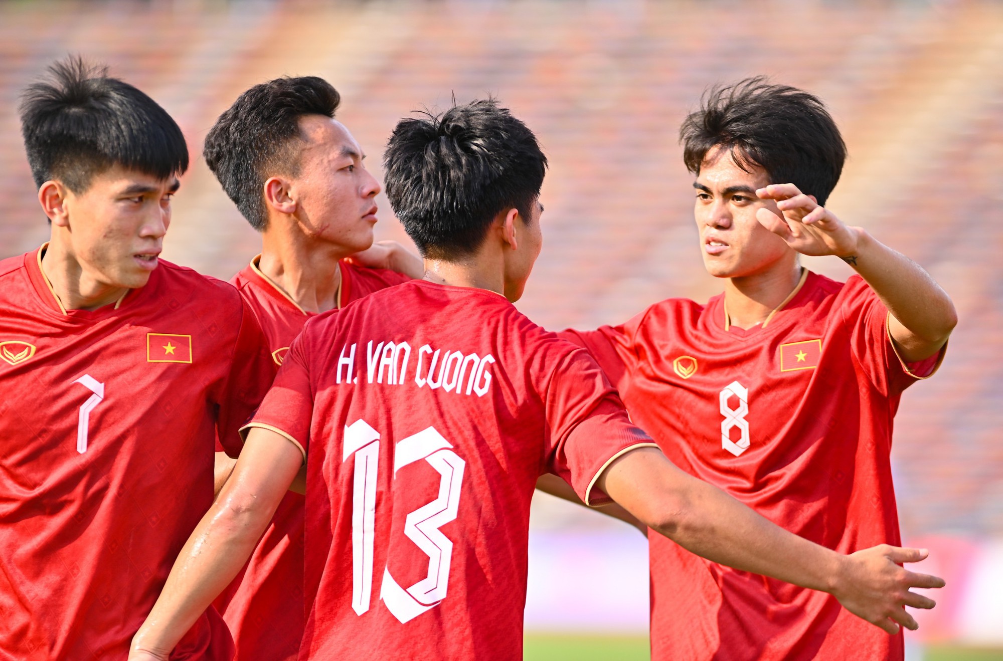 U.22 Việt Nam trỗi dậy cảm hứng, thắng giòn giã trước U.22 Myanmar  - Ảnh 5.