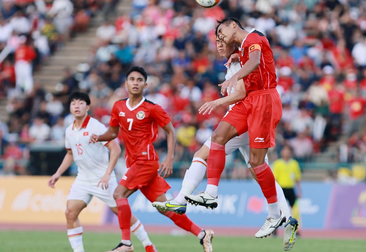 Chung kết bóng đá nam SEA Games 32: 'Đại chiến' Indonesia và Thái Lan - Ảnh 1.