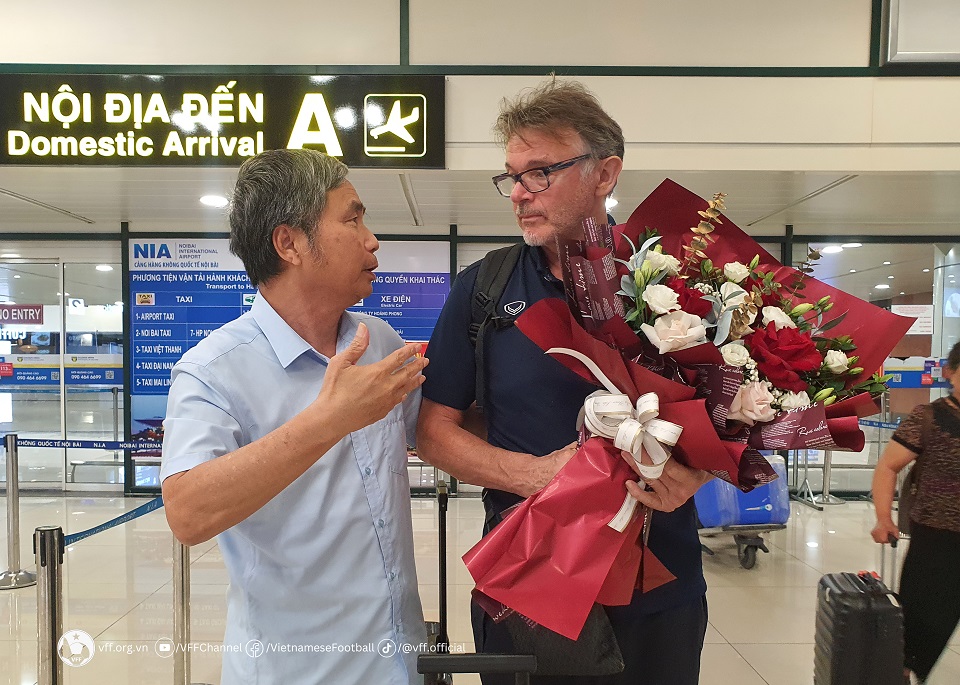 SEA Games 32: HLV Troussier nói gì trước khi tạm biệt đội U.22 Việt Nam? - Ảnh 1.