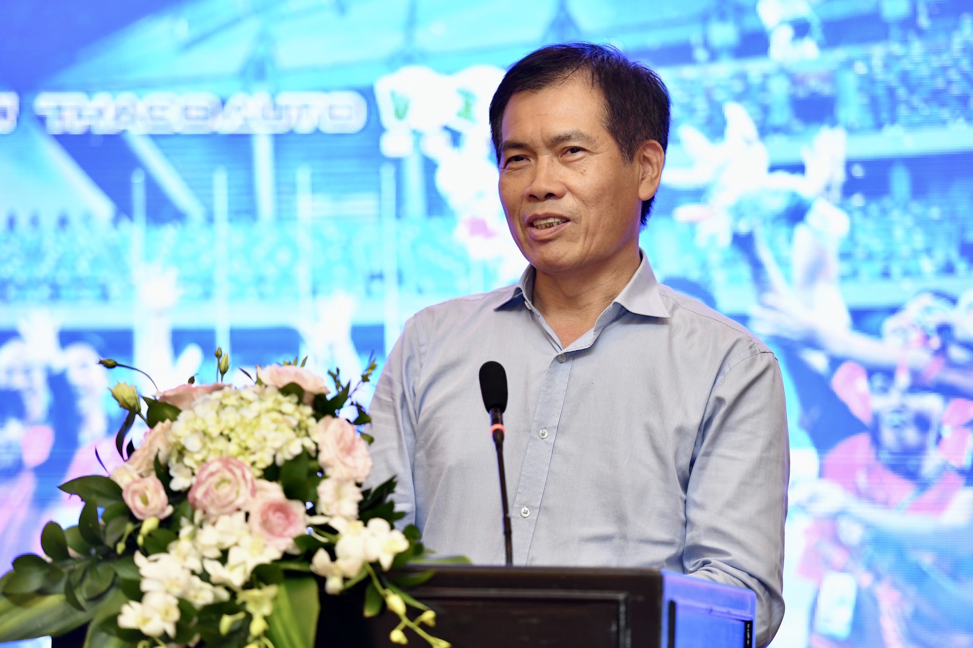 Nguyễn Thị Oanh và đội điền kinh Việt Nam nhận mưa tiền thưởng sau vinh quang SEA Games 32 - Ảnh 7.