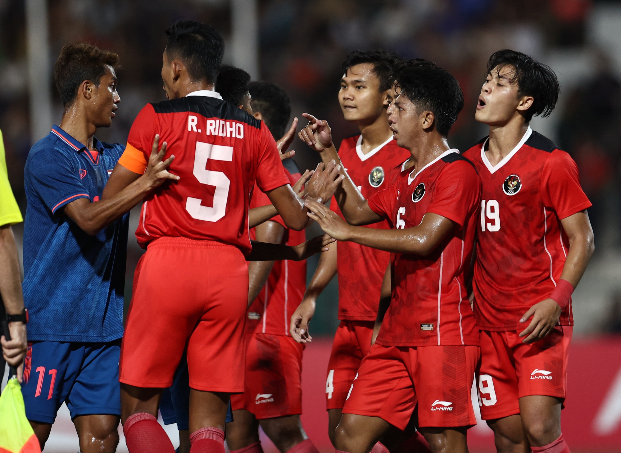 Liên đoàn Bóng đá Campuchia: ‘Chúng tôi đã hết nhiệm vụ, giờ là việc của AFC’ - Ảnh 5.