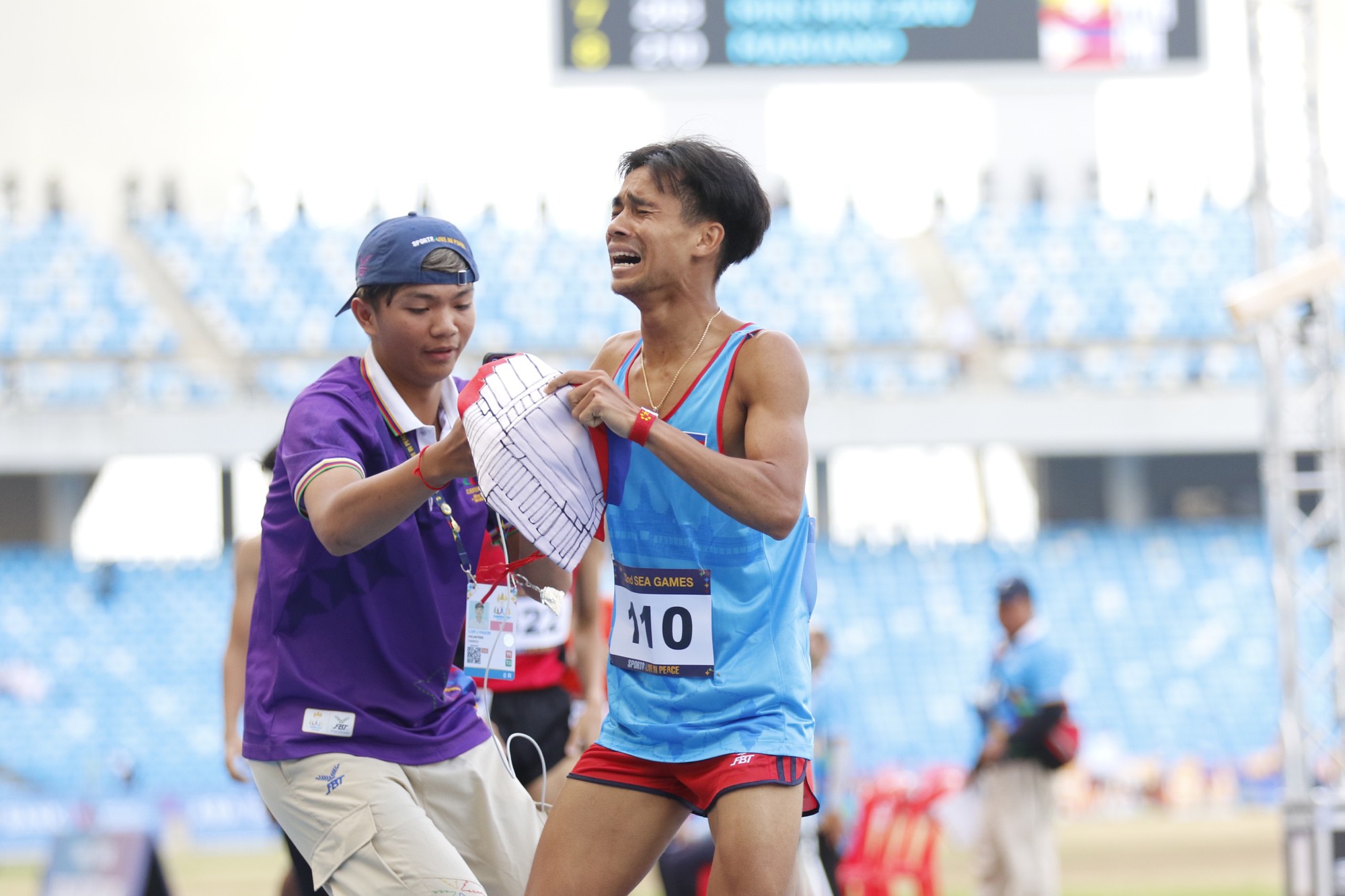 Những khoảnh khắc xúc động tại SEA Games 32 - Ảnh 18.