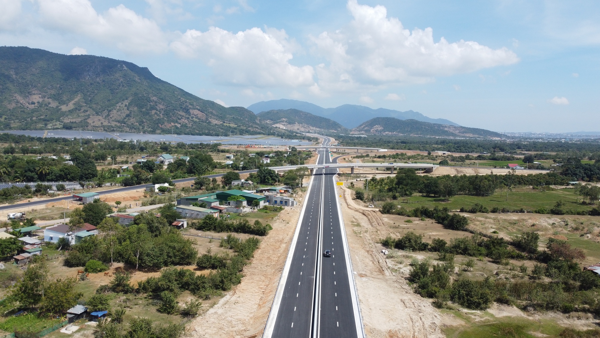 Sáng nay thông xe cao tốc Nha Trang – Cam Lâm - Ảnh 2.