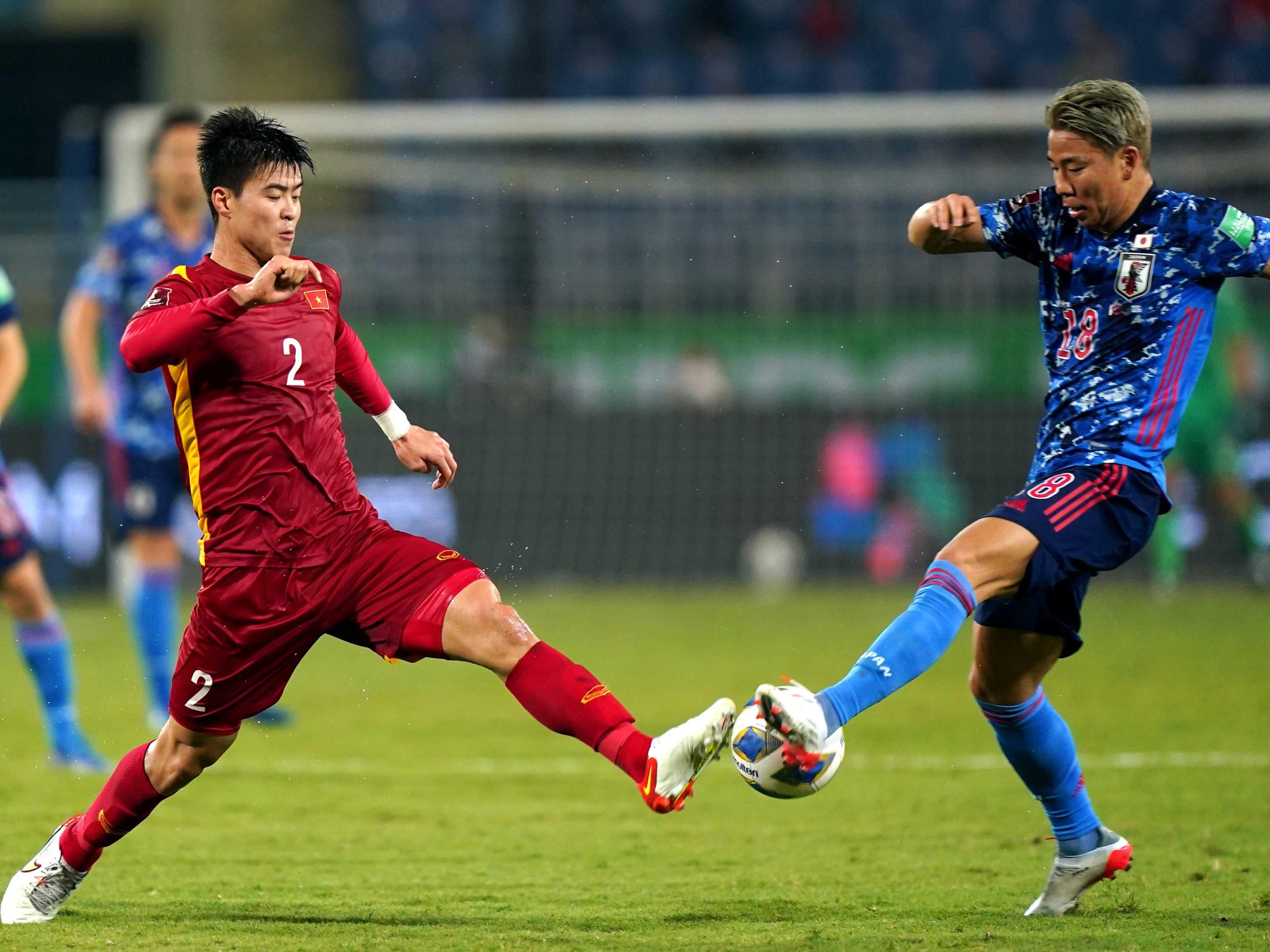 Đội tuyển Việt Nam đá giao hữu với Hong Kong trên sân Lạch Tray - Ảnh 2.