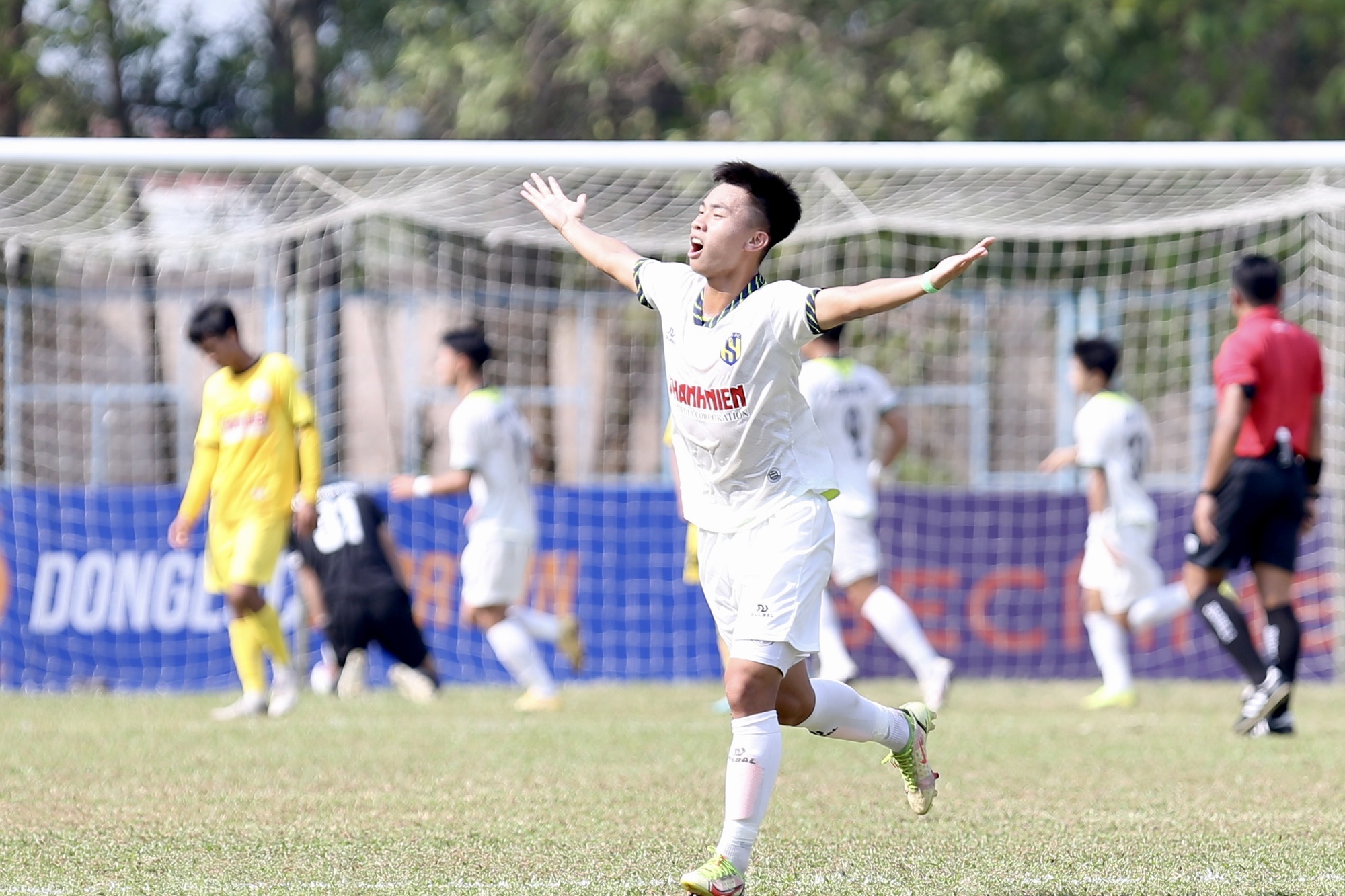 U.19 Hà Nội để thua U.19 SLNA trên chấm luân lưu 11 m - Ảnh 2.