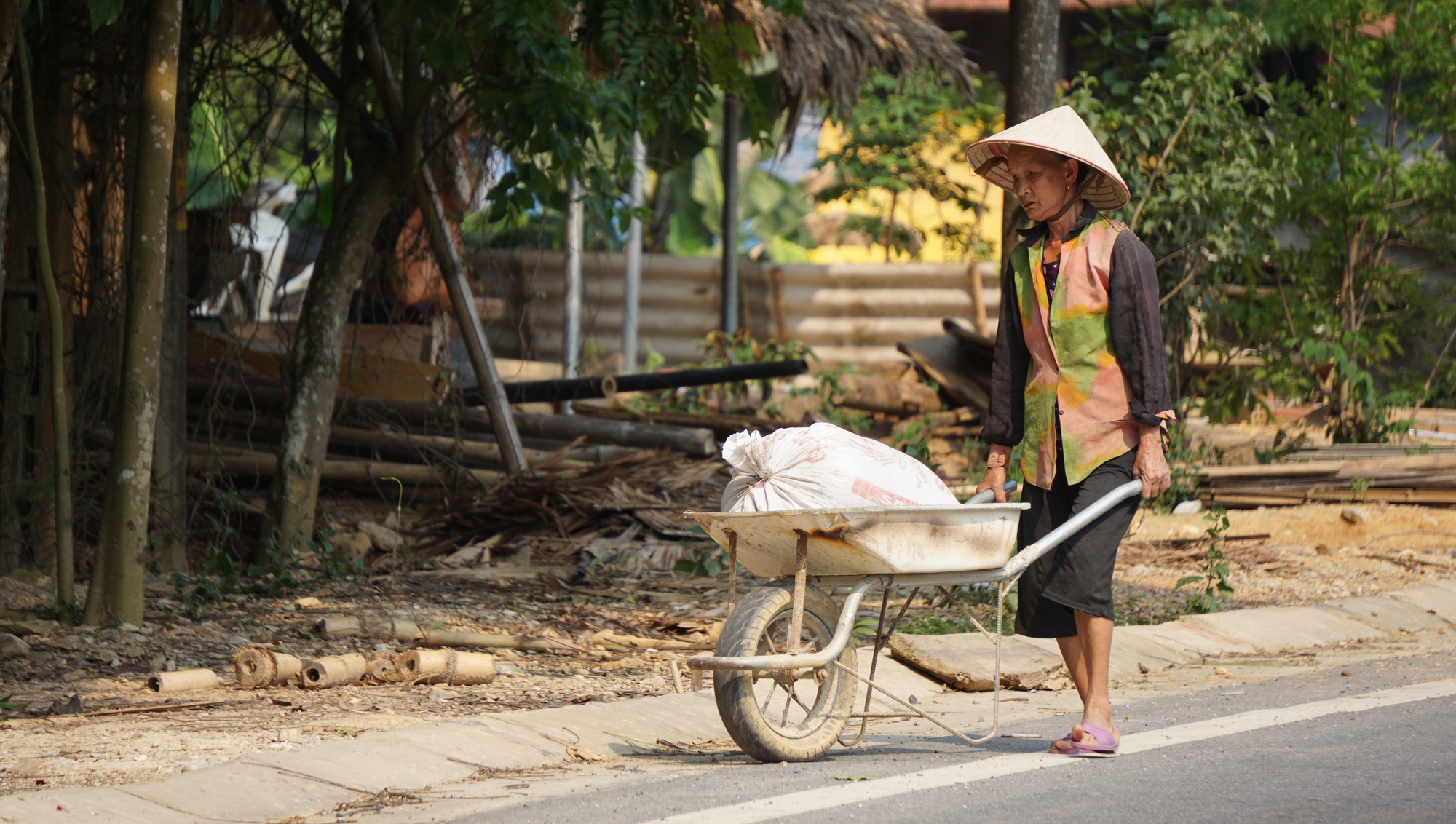 Quay quắt ở 'rốn nóng' Thanh Hóa - Ảnh 9.