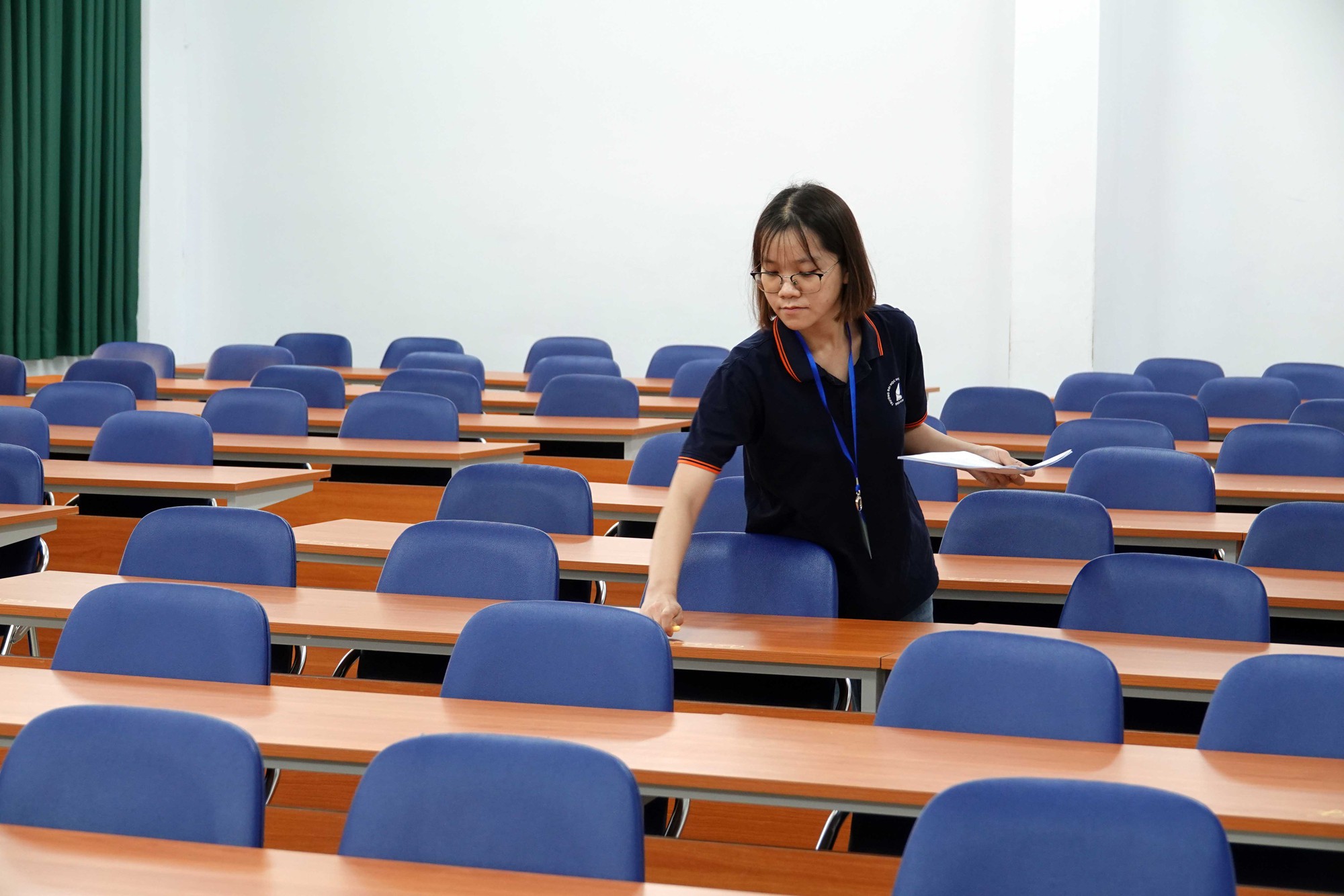 Mong ước của một học sinh lớp 11: Học không phải để thi - Ảnh 1. Mong ước của một học sinh lớp 11: Học không phải để thi - Ảnh 1.