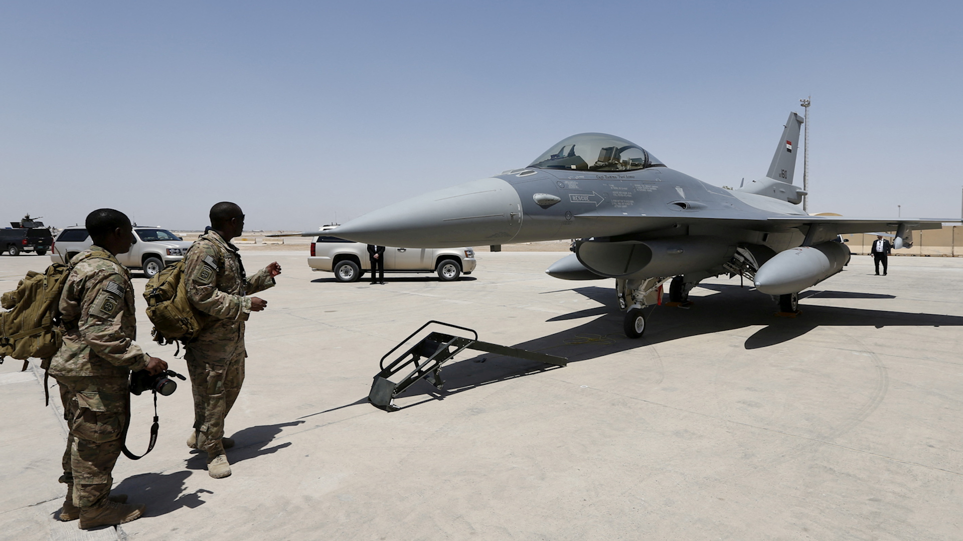 Nga: Chiến đấu cơ F-16 đến Ukraine đặt ra câu hỏi về sự can dự của NATO - Ảnh 1.