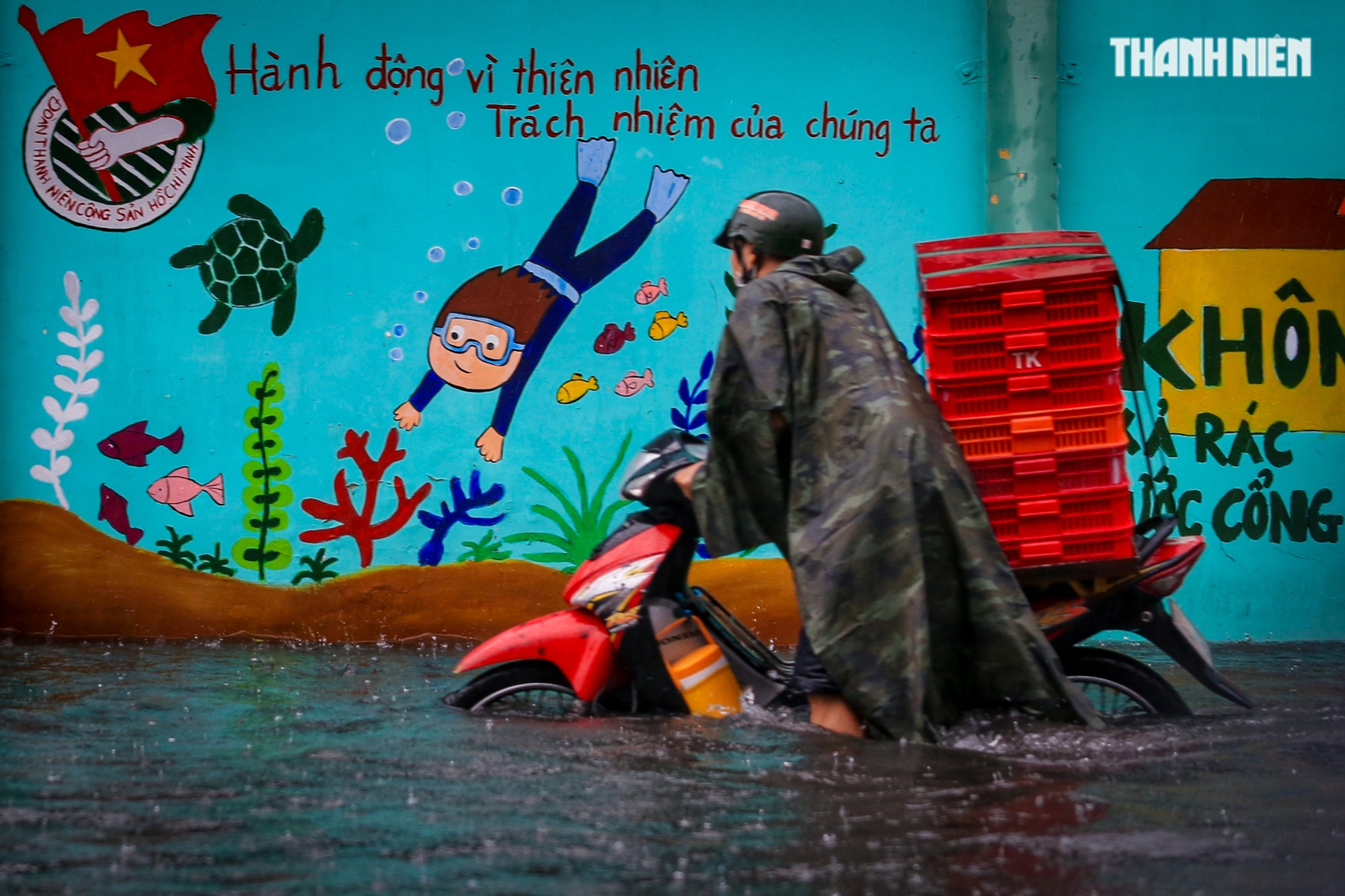 Nỗi ám ảnh ở TP.HCM khi vào mùa mưa: ‘Điệp khúc’ hễ mưa là ngập - Ảnh 17.