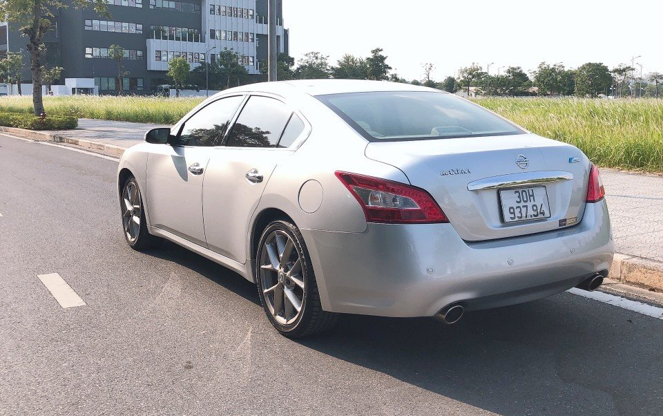 'Ngắm' Nissan Maxima 2011 siêu 'hiếm' tại Việt Nam - Ảnh 2.