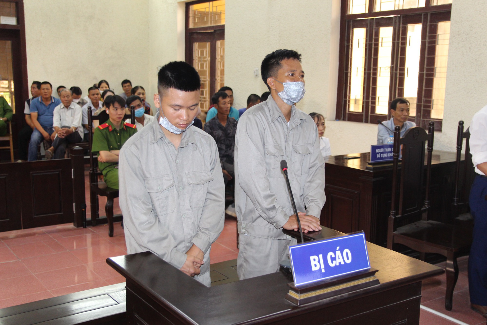 2 đối tượng lãnh tổng mức án 12 năm tù vì đánh Phó chủ tịch xã - Ảnh 1.