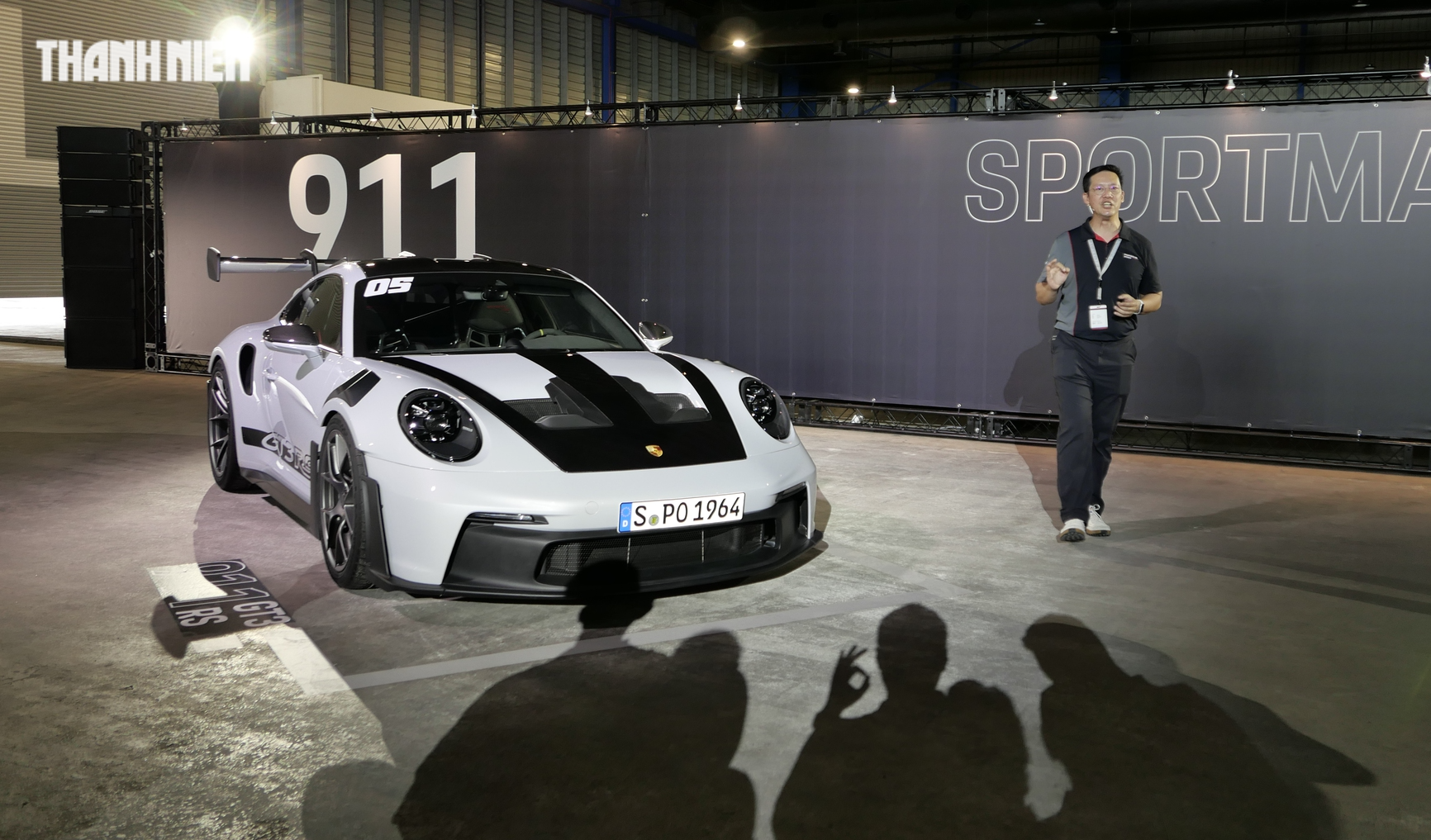 Porsche mang dàn xe sang trị giá triệu đô cho khách hàng luyện tay lái - Ảnh 4.