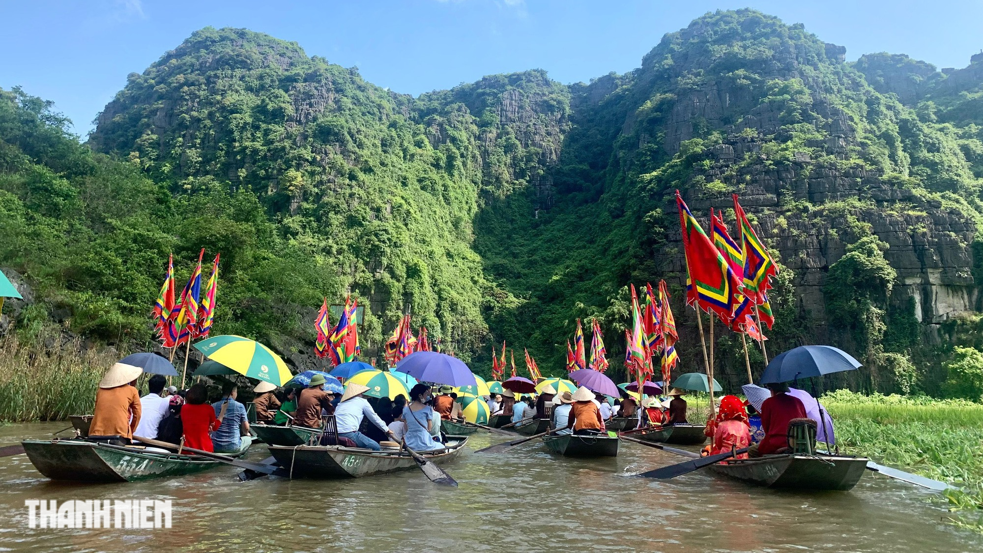 Chiêm ngưỡng cánh đồng lúa chín hình 'Cá chép chơi trăng' - Ảnh 7.