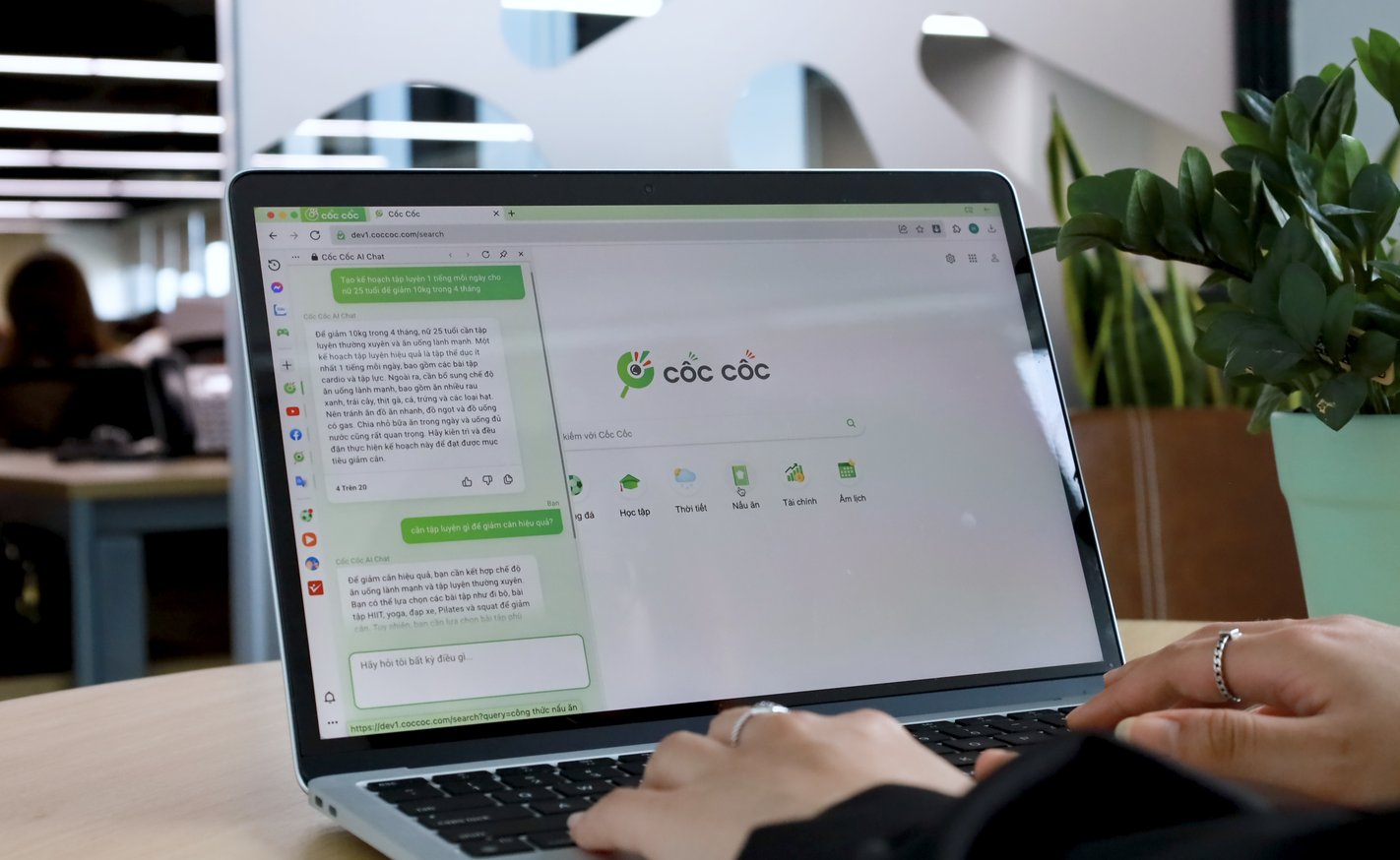 Cốc Cốc chính thức ra mắt AI Chat và AI Search tối ưu hoá người dùng Việt - Ảnh 1. Cốc Cốc chính thức ra mắt AI Chat và AI Search tối ưu hoá người dùng Việt - Ảnh 1.
