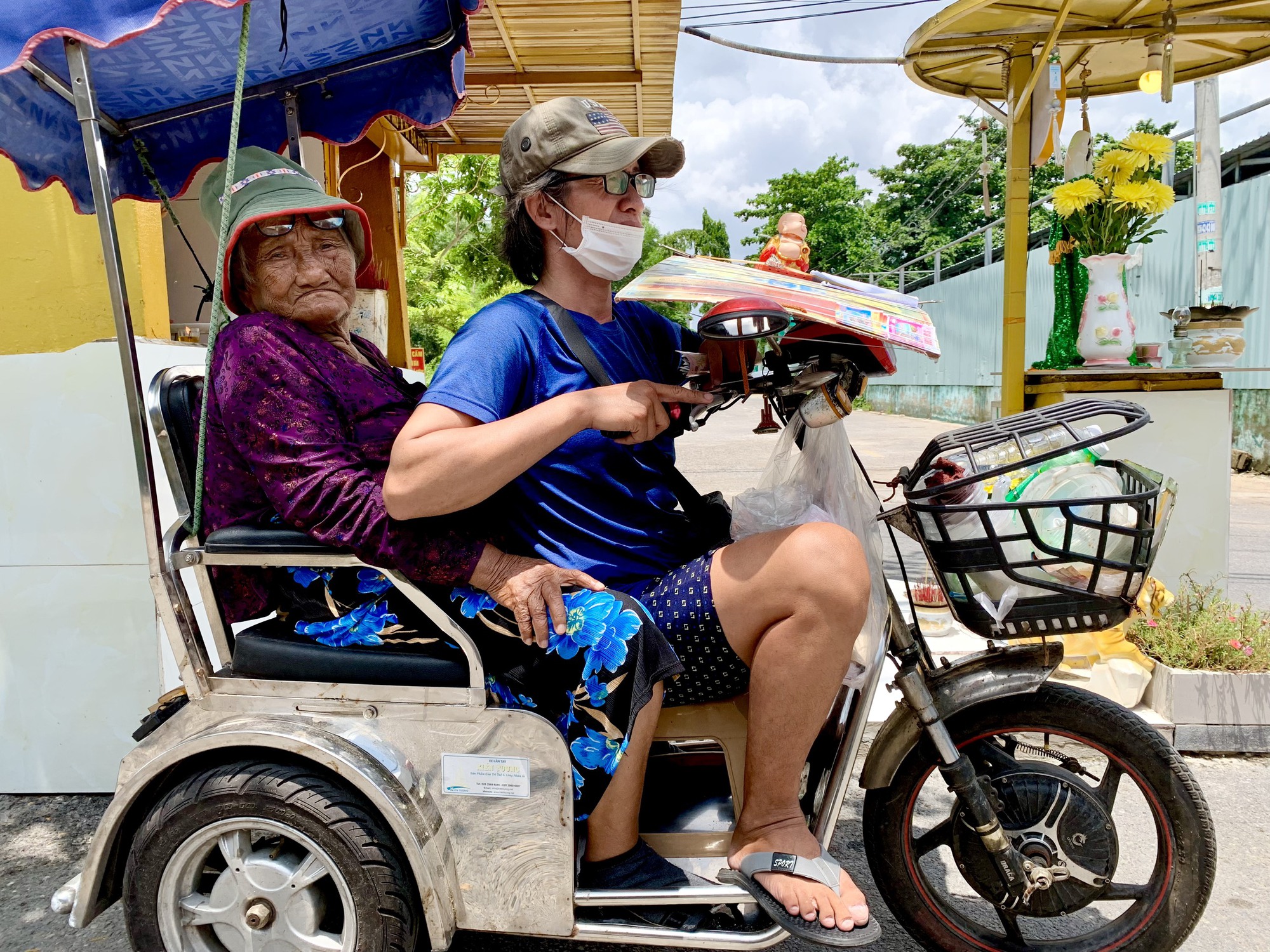 Người đàn ông thay bạn nuôi mẹ già 86 tuổi: Thương yêu như mẹ ruột - Ảnh 5.