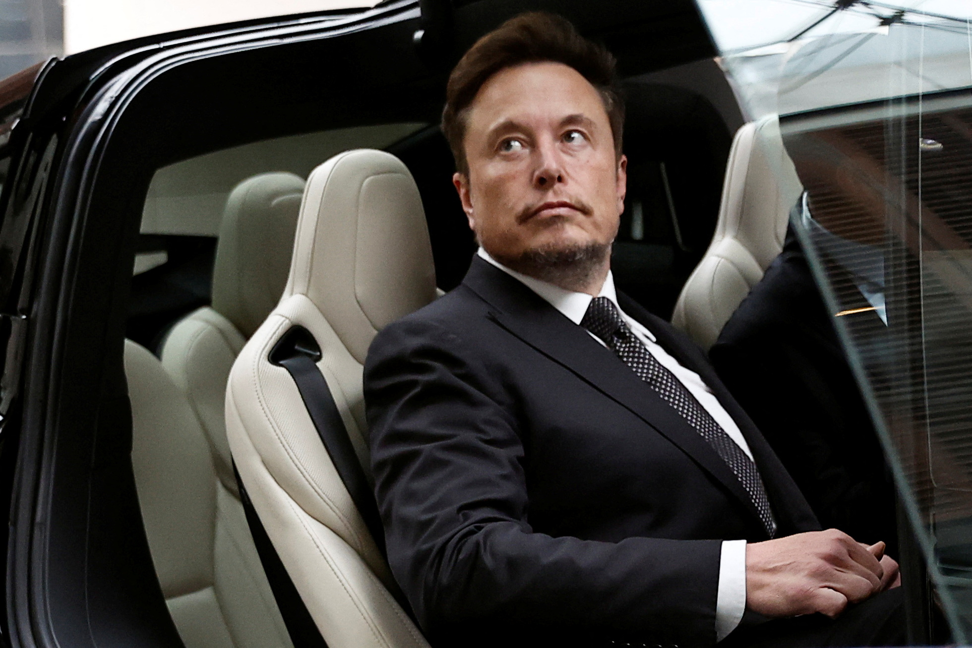 Tỉ phú Elon Musk gây sốt tại Trung Quốc, hứa mở rộng kinh doanh