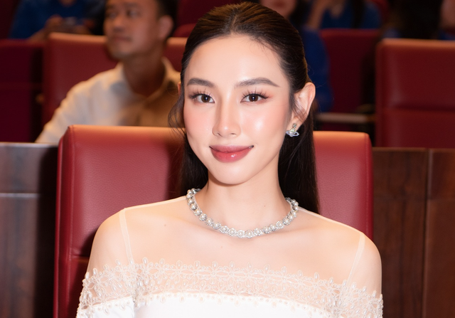 Hoa hậu Thùy Tiên nói gì về kết quả vụ kiện với bà Đặng Thùy Trang? - Ảnh 1.