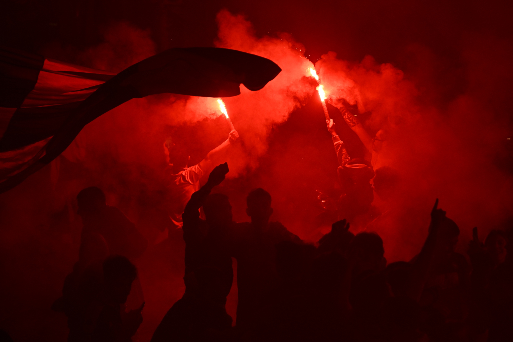 Thành phố Napoli rực lửa sau chức vô địch Serie A - Ảnh 11.