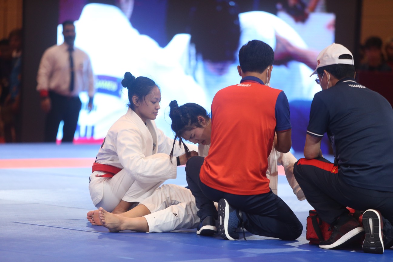 SEA Games 32: Nén đớn đau giành huy chương đầu tiên cho võ thuật Việt Nam - Ảnh 4.