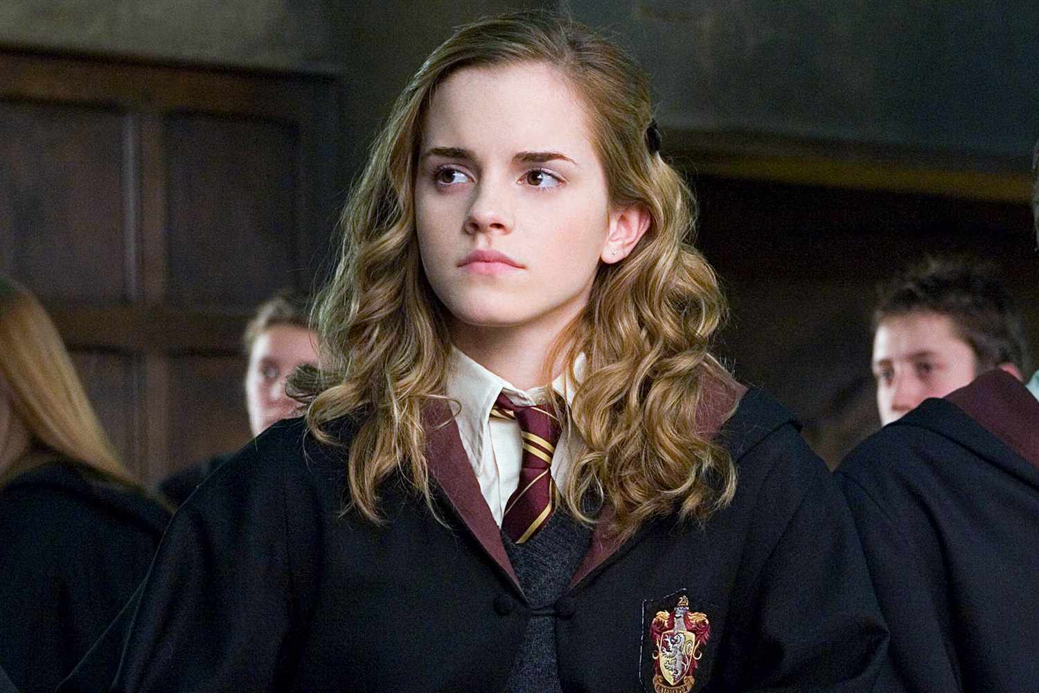 Emma Watson tiết lộ lý do vắng bóng màn bạc