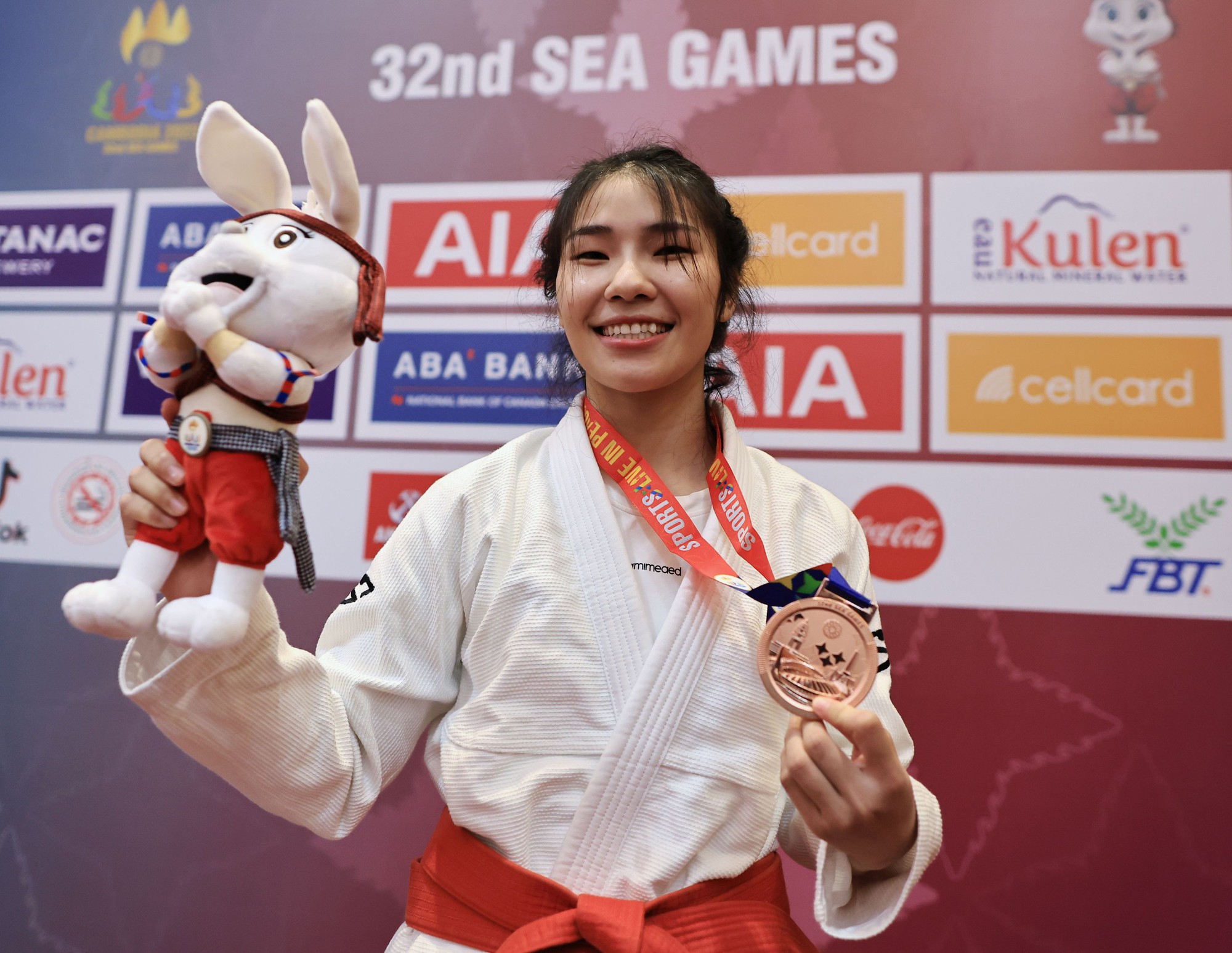 Cận cảnh võ sĩ Việt Nam đầu tiên được trao huy chương SEA Games 32 - Ảnh 2.