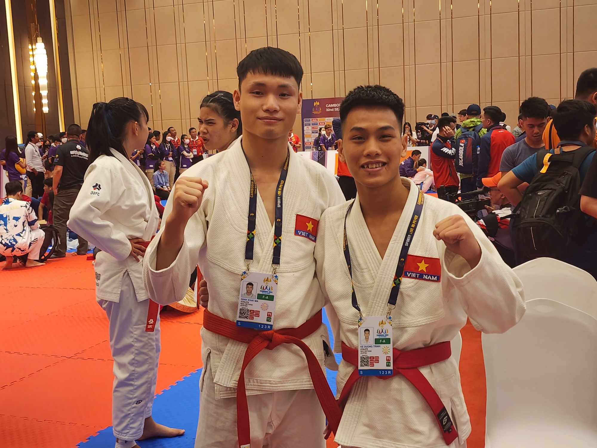 Cận cảnh võ sĩ Việt Nam đầu tiên được trao huy chương SEA Games 32 - Ảnh 3.
