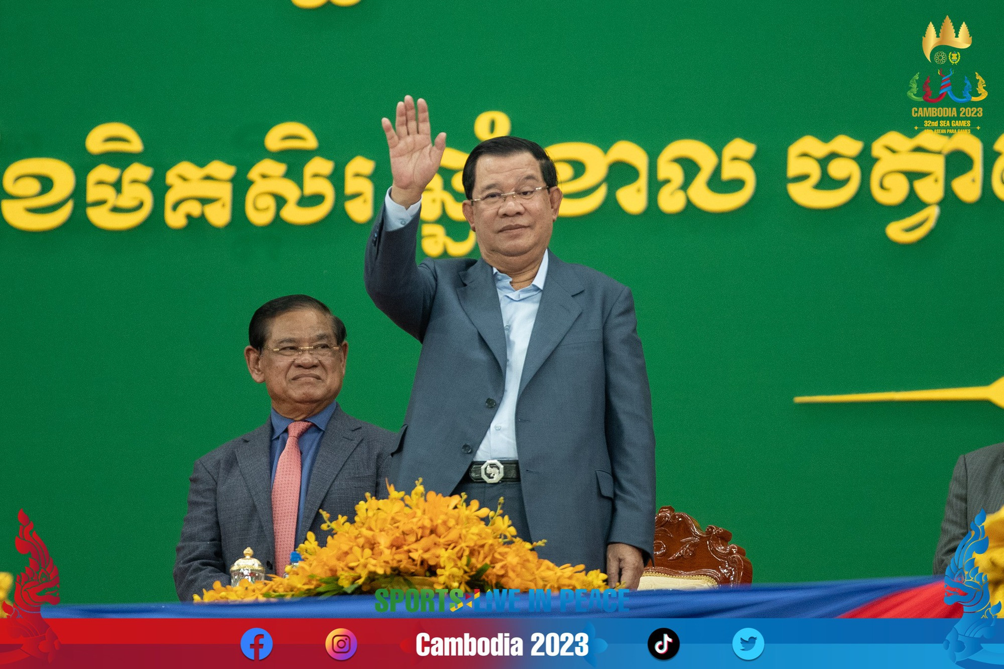 Thủ tướng Hun Sen thắp sáng đuốc khai mạc SEA Games 32 - Ảnh 7.