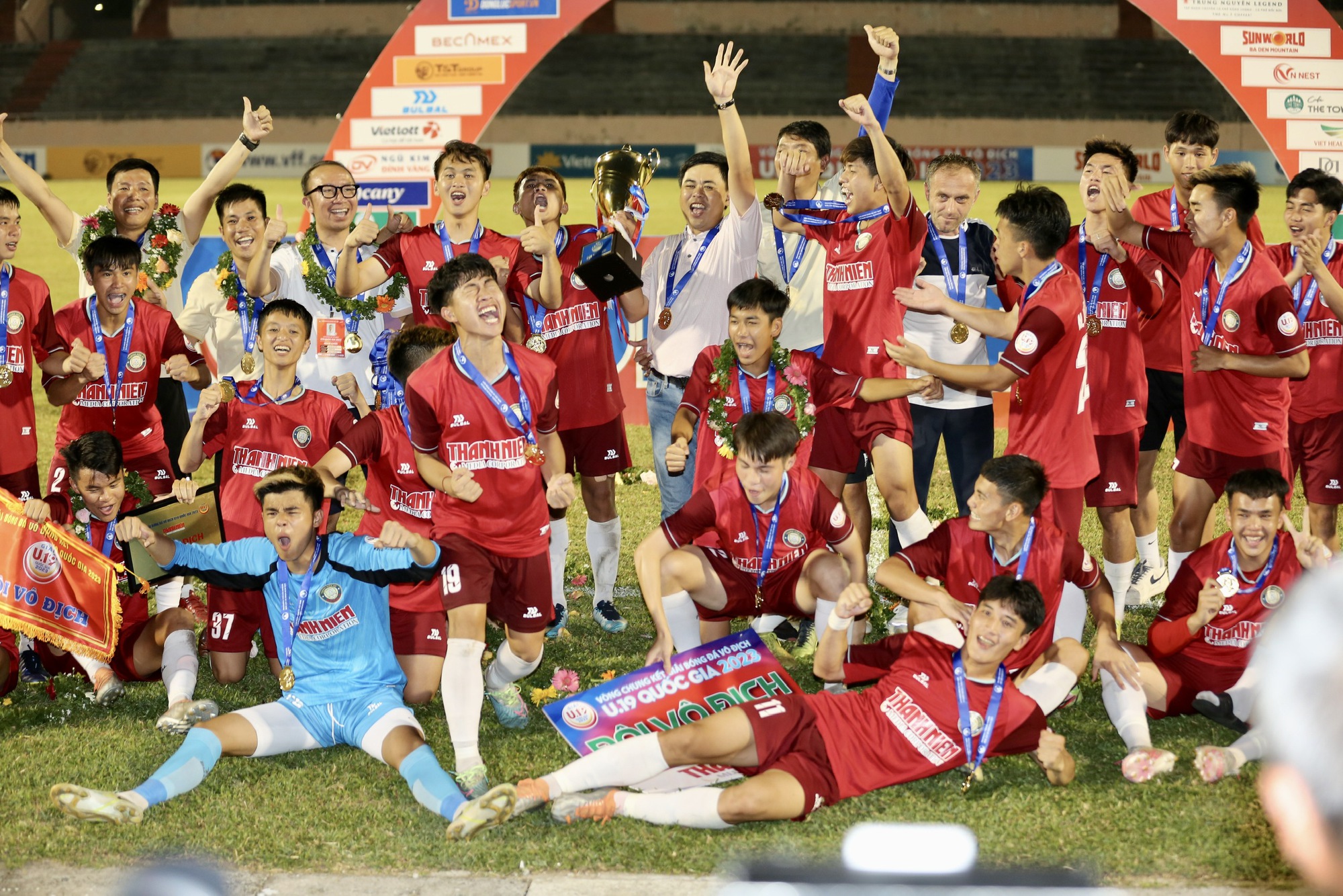 Ngọc Mỹ tỏa sáng, Thanh Hóa vô địch U.19 quốc gia 2023 - Ảnh 8.