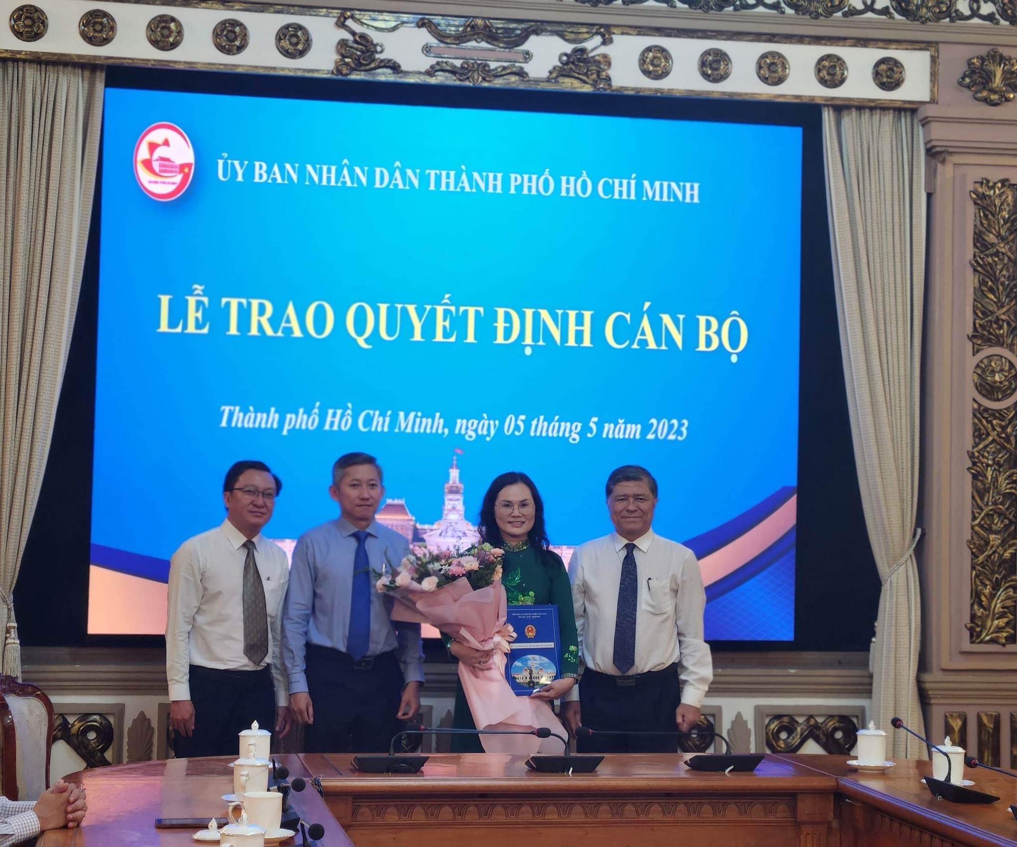 Phó chủ tịch UBND huyện Hóc Môn trở thành Phó giám đốc Sở GD-ĐT TP.HCM - Ảnh 1.