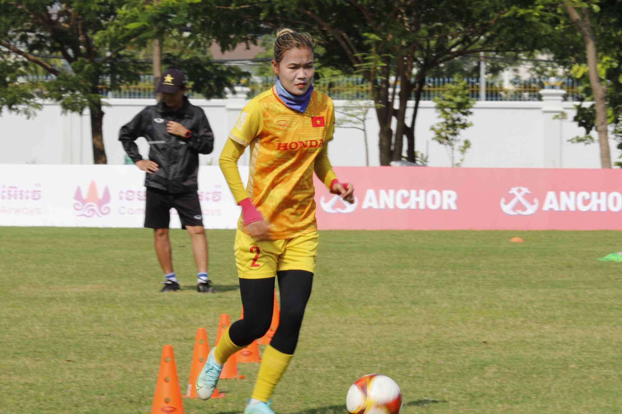 Nữ tuyển thủ Bích Thùy: ‘Đội tuyển nữ Việt Nam đã thích nghi thời tiết nắng nóng’ - Ảnh 4.