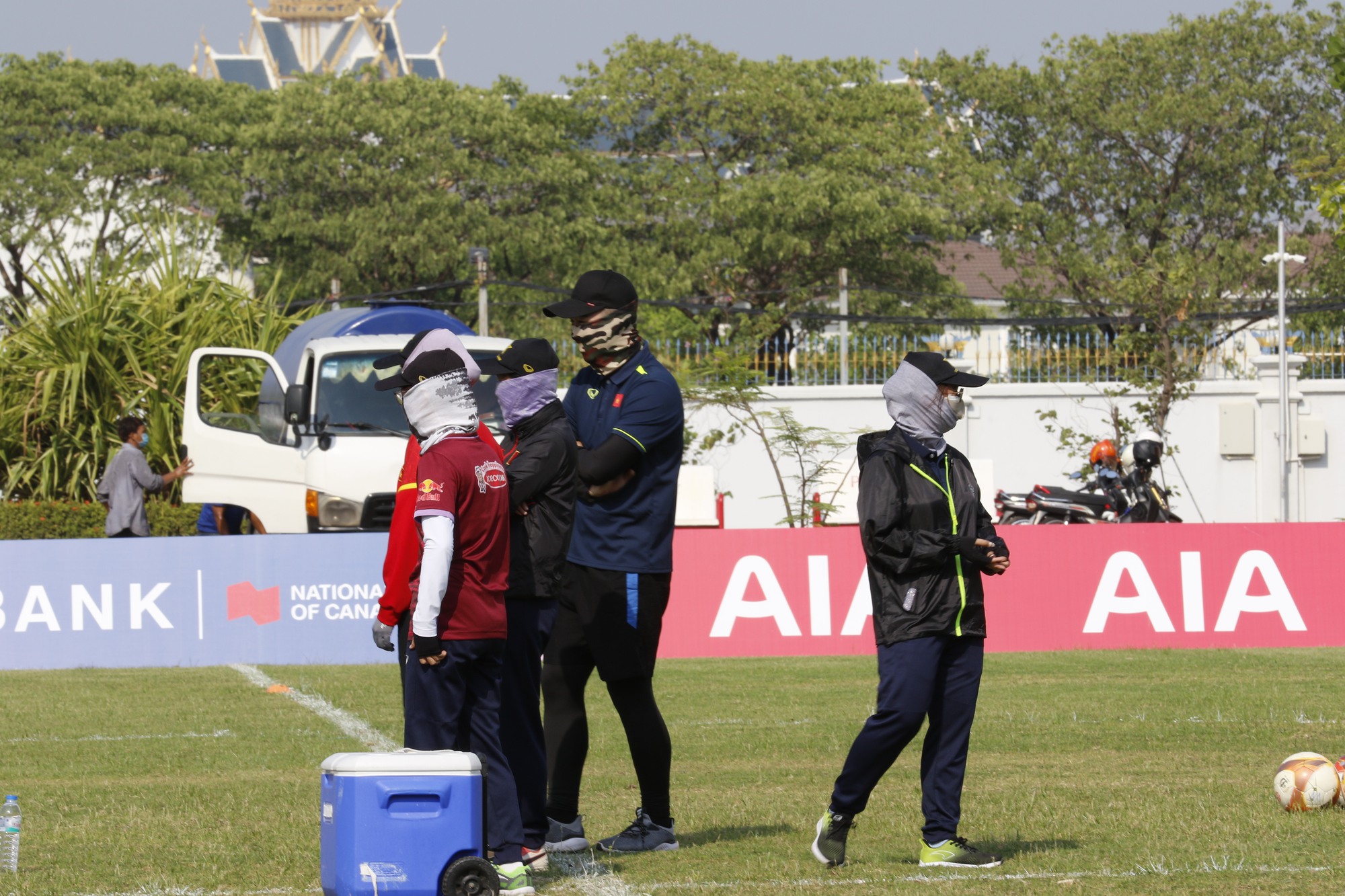 Huỳnh Như và đồng đội đã sẵn sàng cho trận đấu gặp đội tuyển nữ Myanmar - Ảnh 11.
