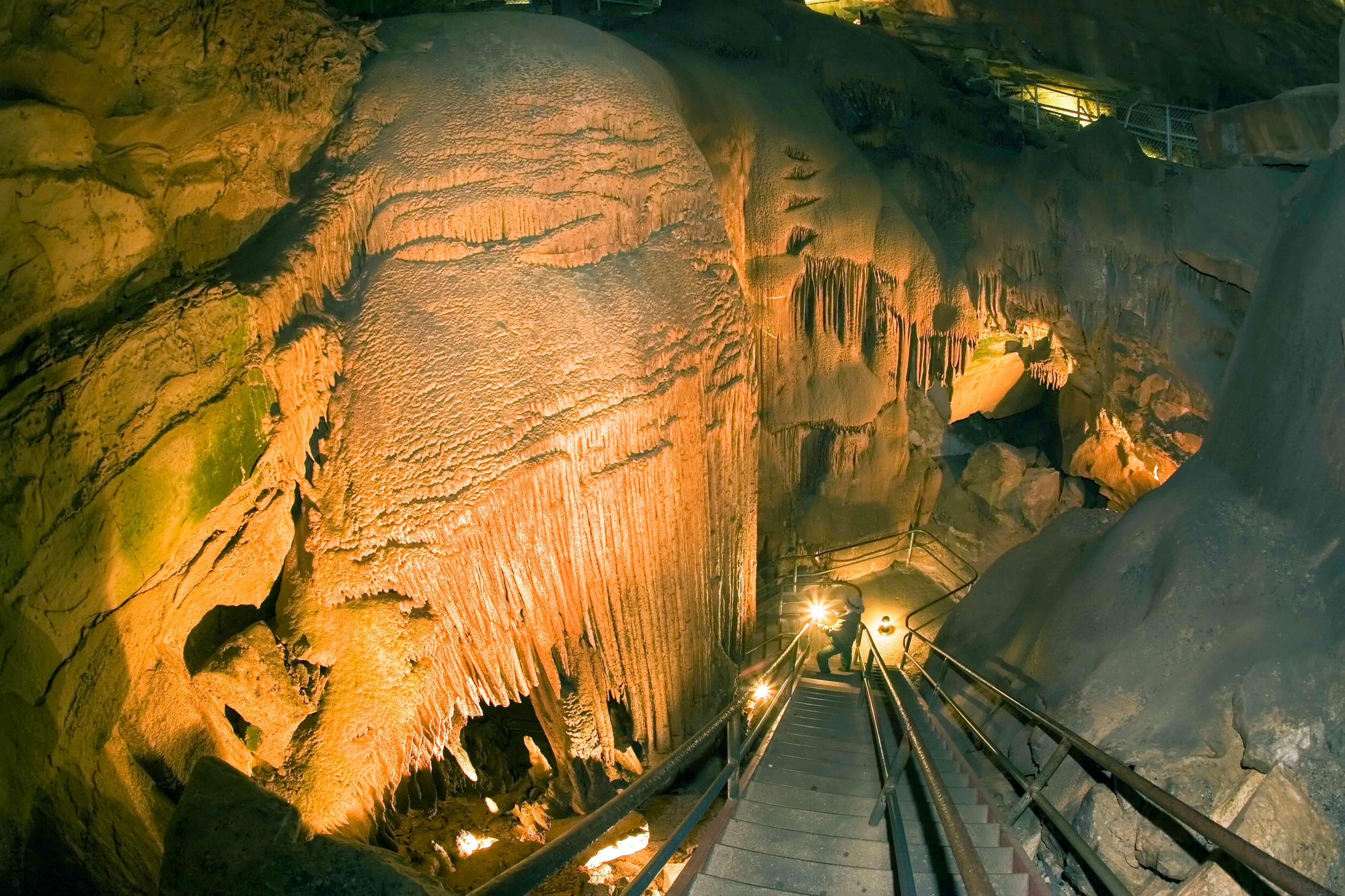 14 hang động lớn nhất thế giới, tính theo kích thước - Ảnh 12.