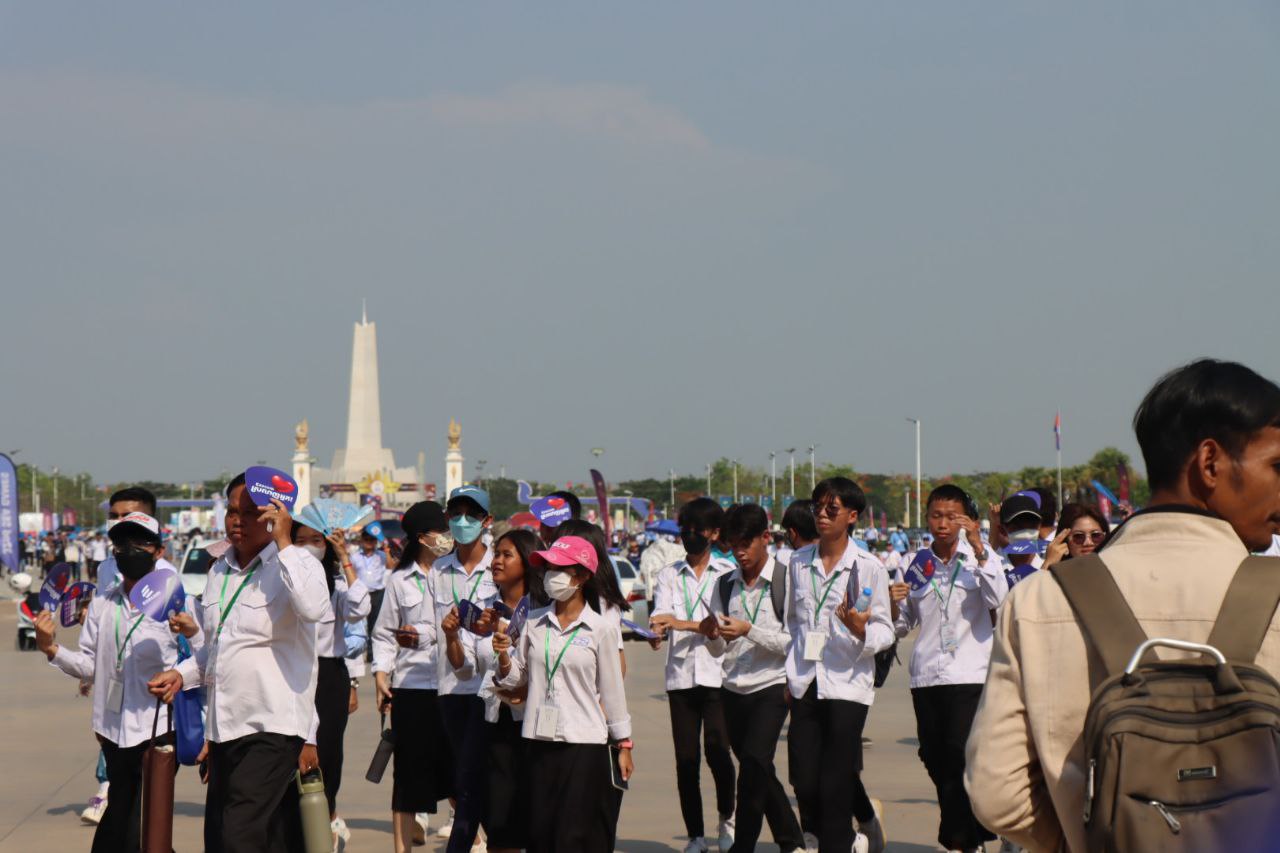 Thủ tướng Hun Sen háo hức trước buổi lễ khai mạc SEA Games 32 - Ảnh 5.