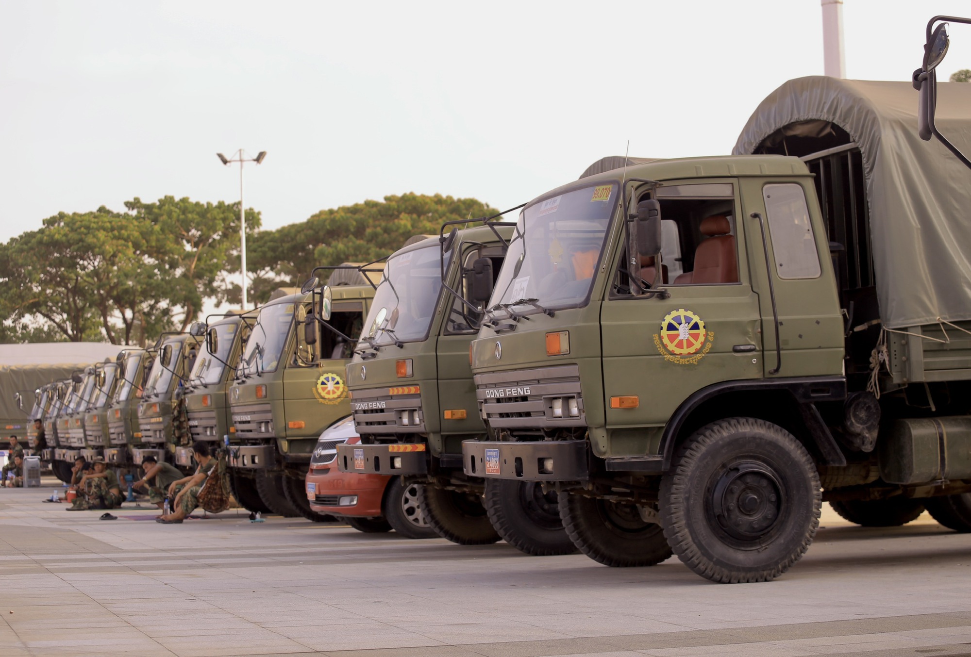 Phương tiện quân sự nào của Campuchia xuất hiện lễ khai mạc SEA Games 32? - Ảnh 7.