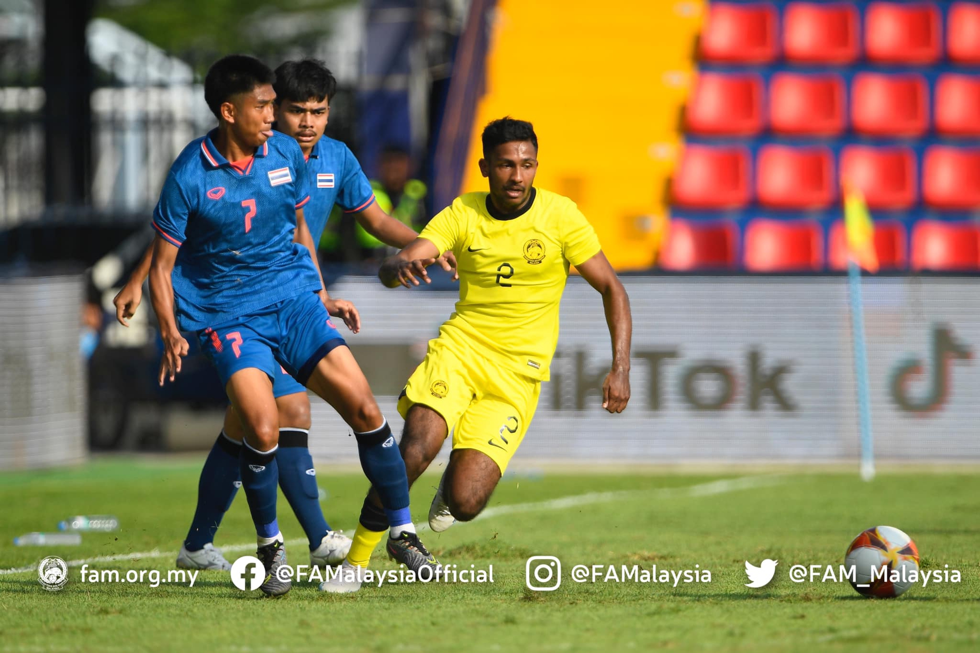 Bóng đá SEA Games 32, U.22 Thái Lan 2-0 U.22 Malaysia: 'Voi chiến' trẻ thắng thuyết phục - Ảnh 2.
