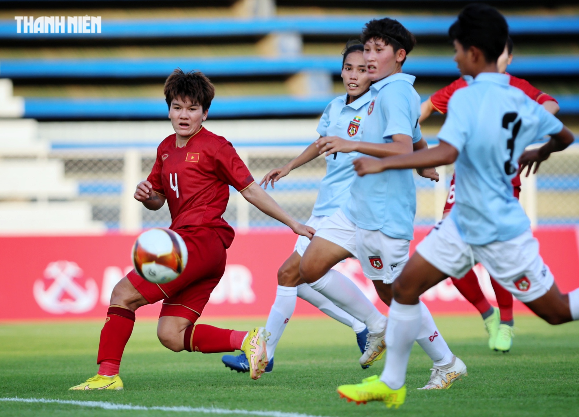 Huỳnh Như lại làm khổ hàng phòng ngự trong trận thắng Myanmar - Ảnh 9.